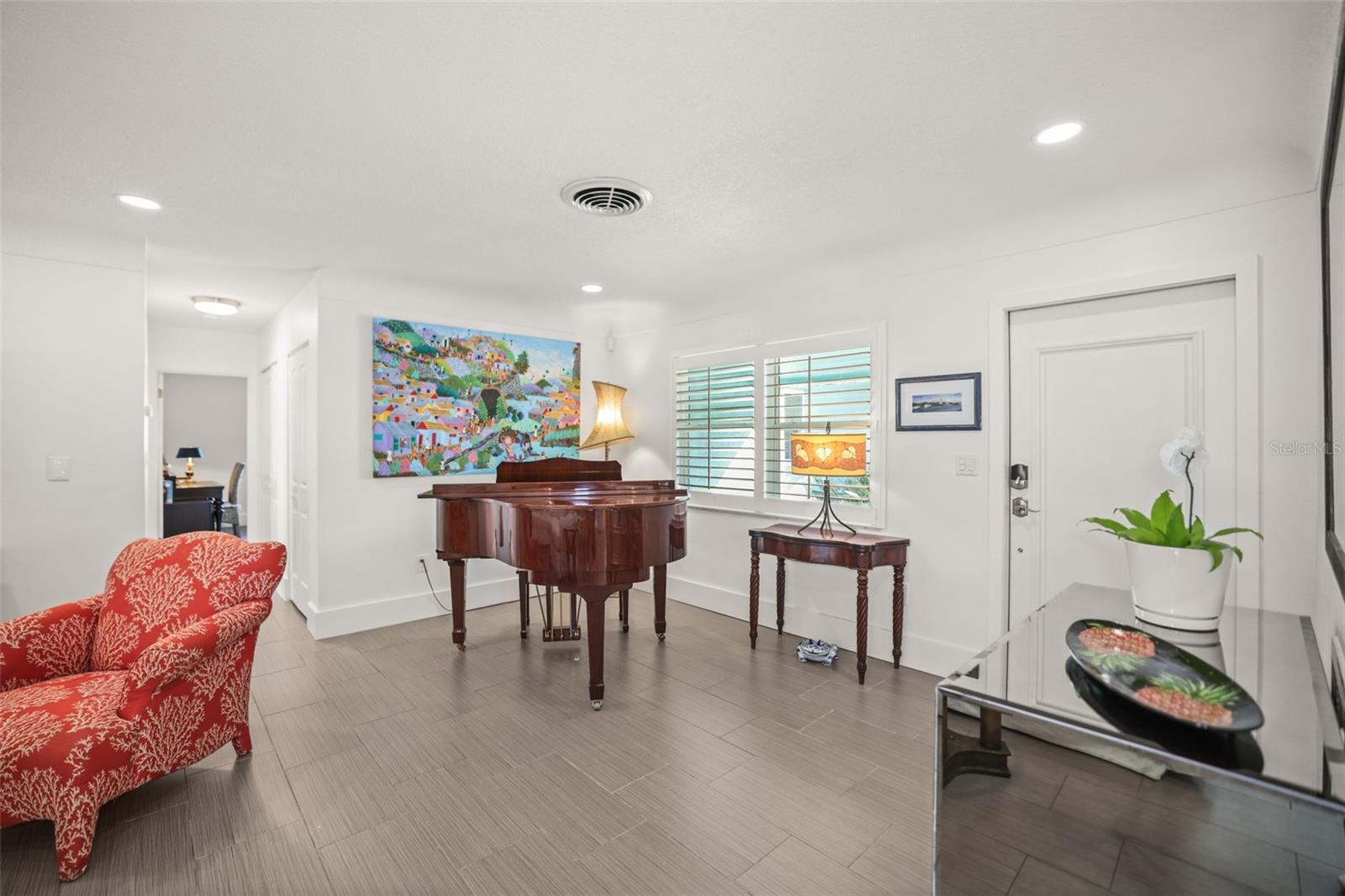 Image 6 of 49 For 7833 1st Avenue S