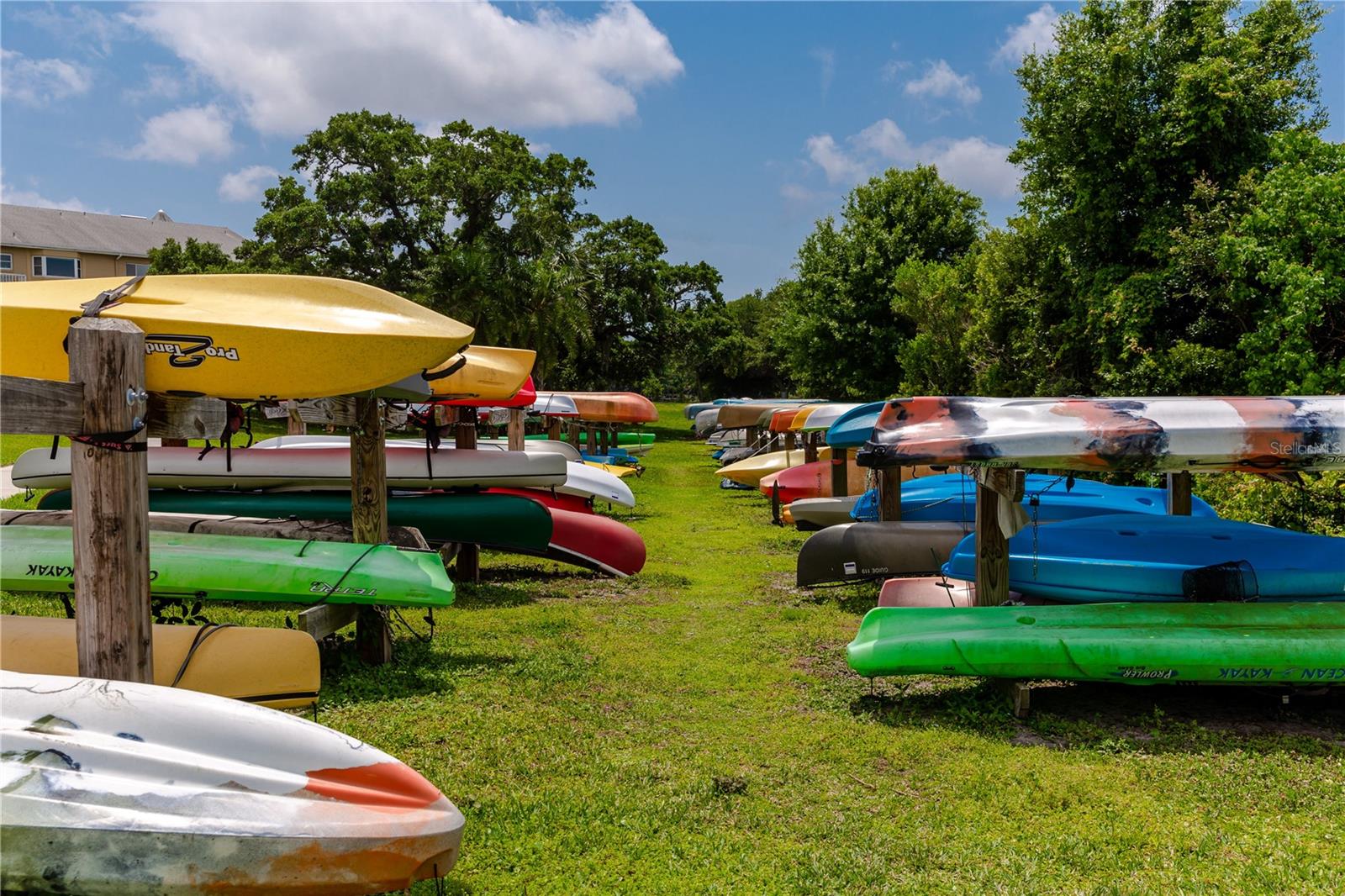 Listing photo id 26 for 2284 Spanish Drive 50