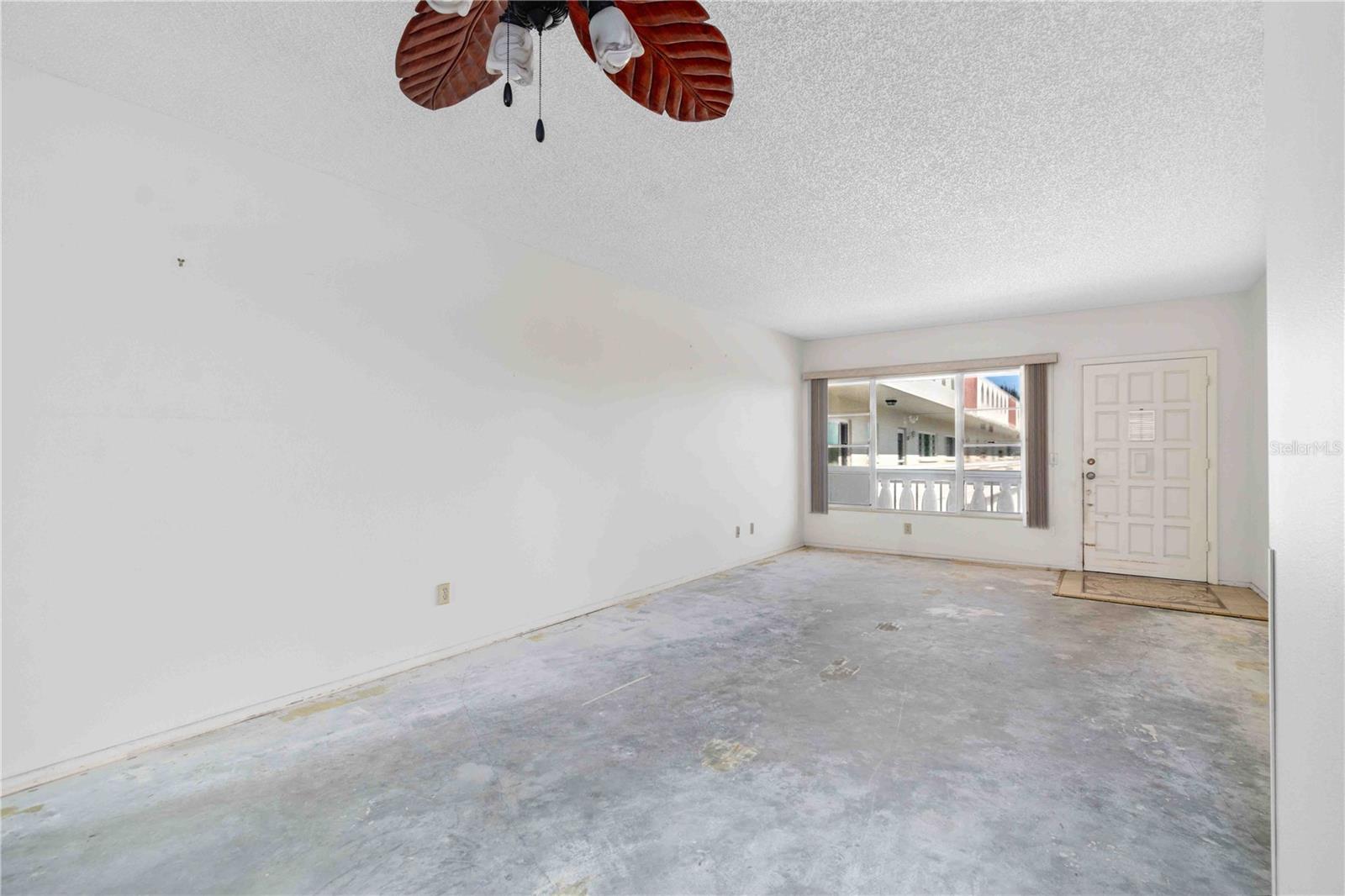 Listing photo id 4 for 2284 Spanish Drive 50