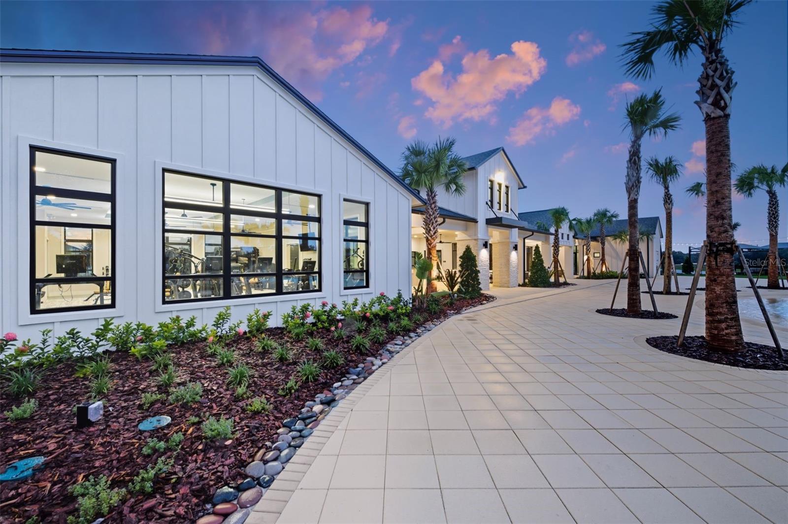 Listing photo id 15 for 13725 Evergreen Valley Drive