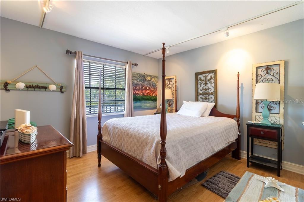 Image 10 of 18 For 5535 Rattlesnake Hammock Road 205