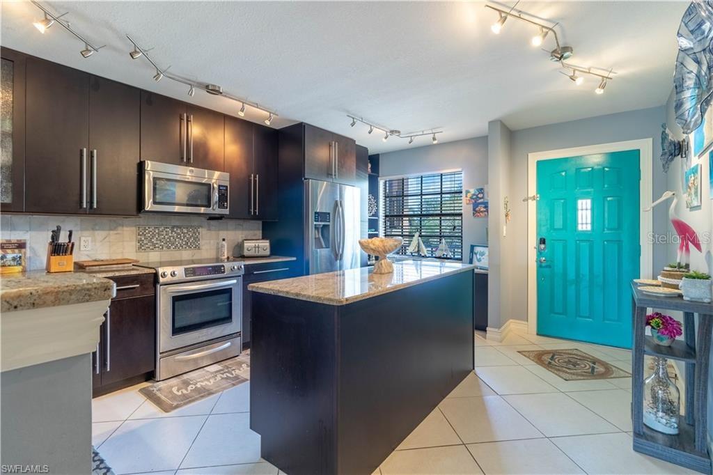 Image 5 of 18 For 5535 Rattlesnake Hammock Road 205