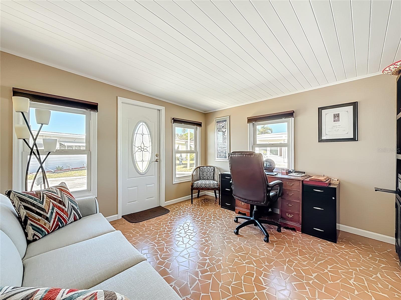 Image 11 of 57 For 10101 Lake Drive 89