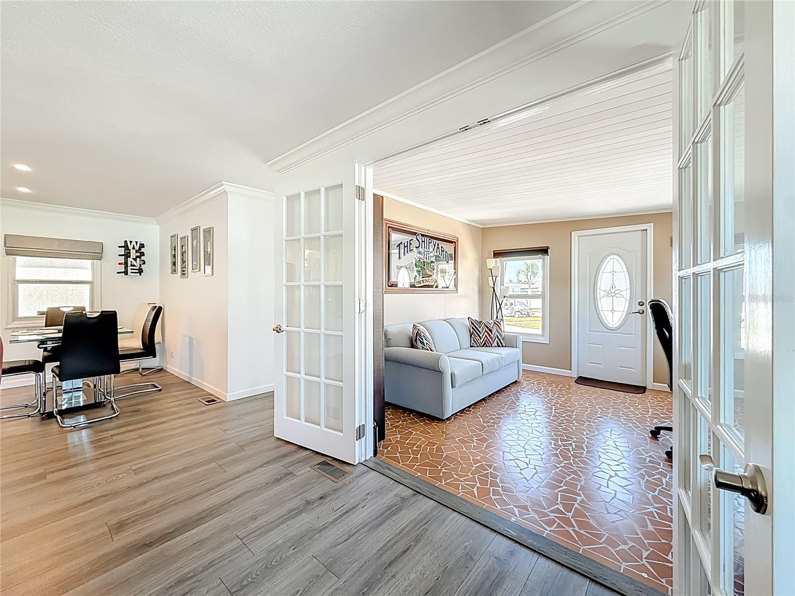 Image 12 of 57 For 10101 Lake Drive 89