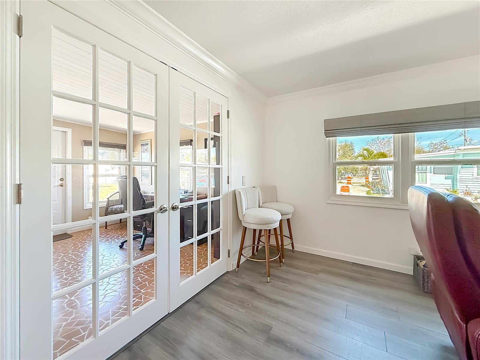 Image 22 of 57 For 10101 Lake Drive 89