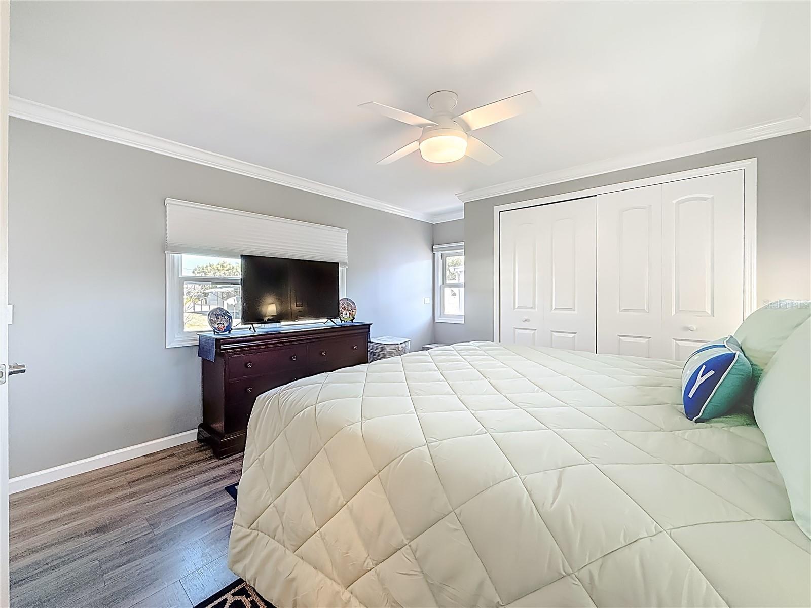 Image 35 of 57 For 10101 Lake Drive 89