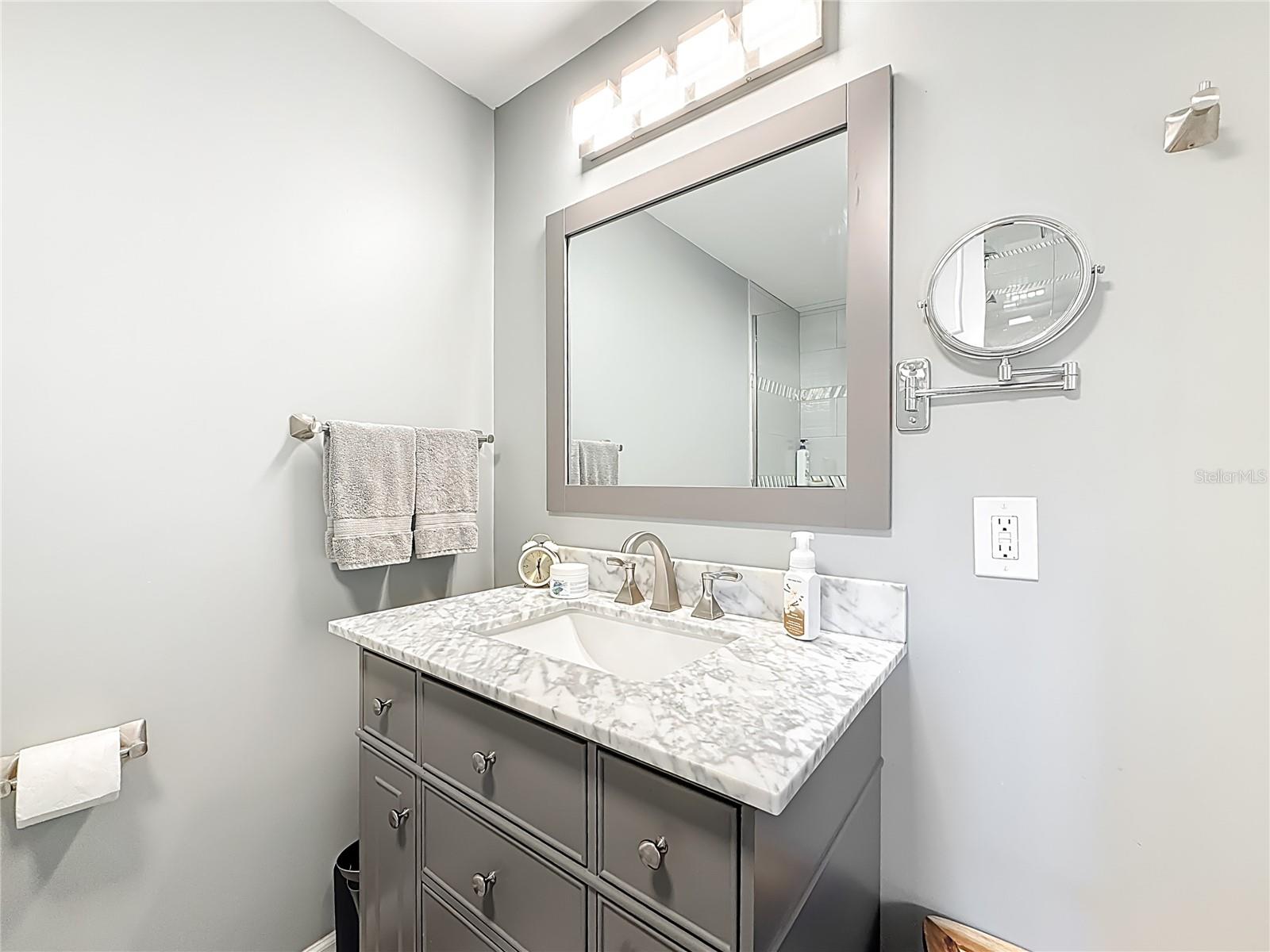 Image 36 of 57 For 10101 Lake Drive 89