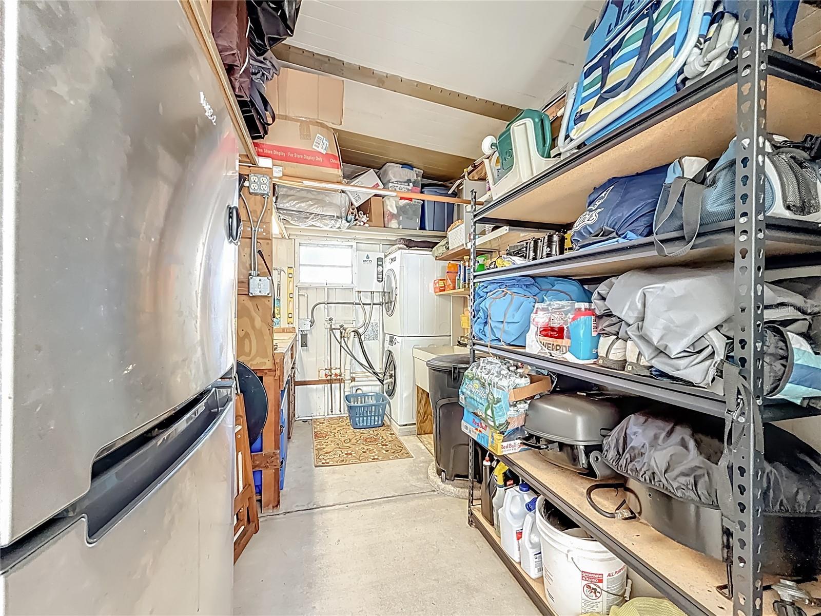 Image 41 of 57 For 10101 Lake Drive 89