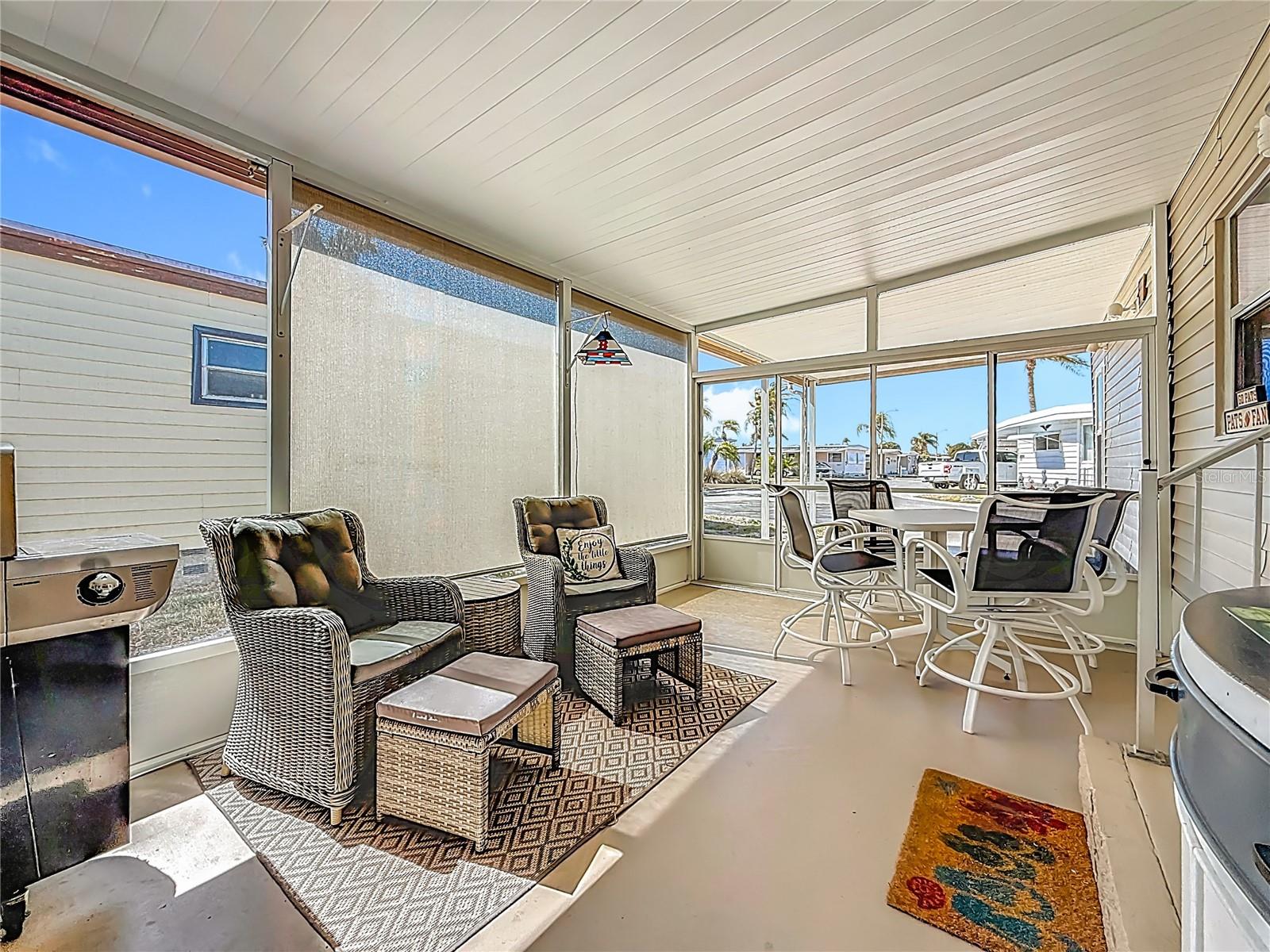 Image 43 of 57 For 10101 Lake Drive 89