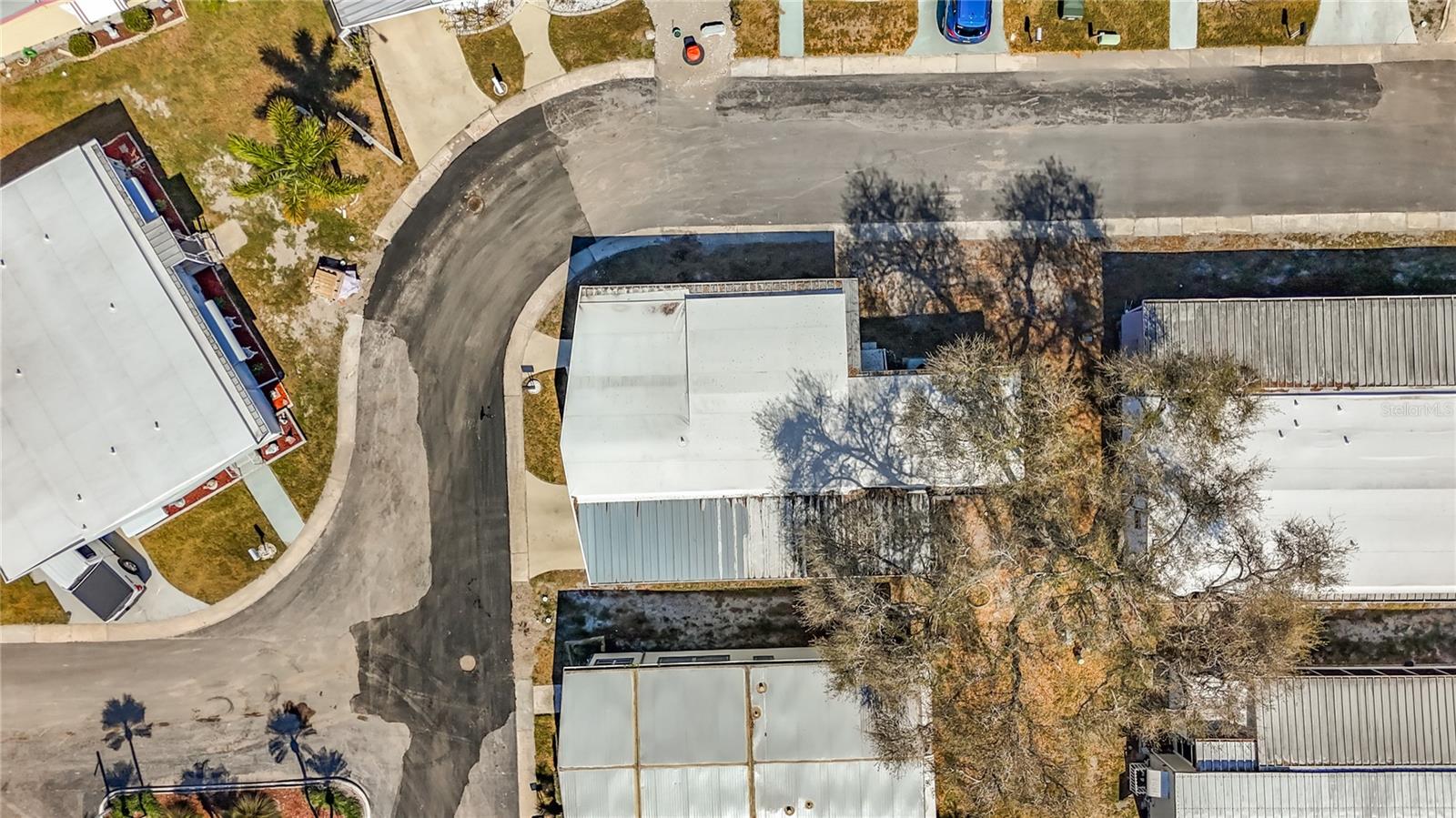 Image 47 of 57 For 10101 Lake Drive 89