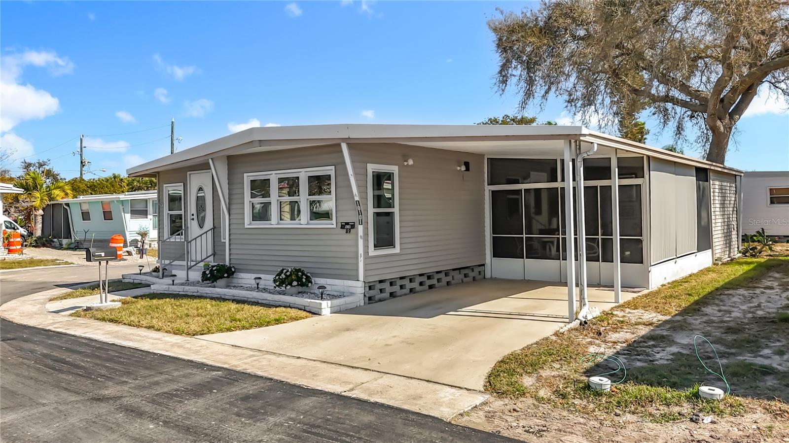 Image 6 of 57 For 10101 Lake Drive 89