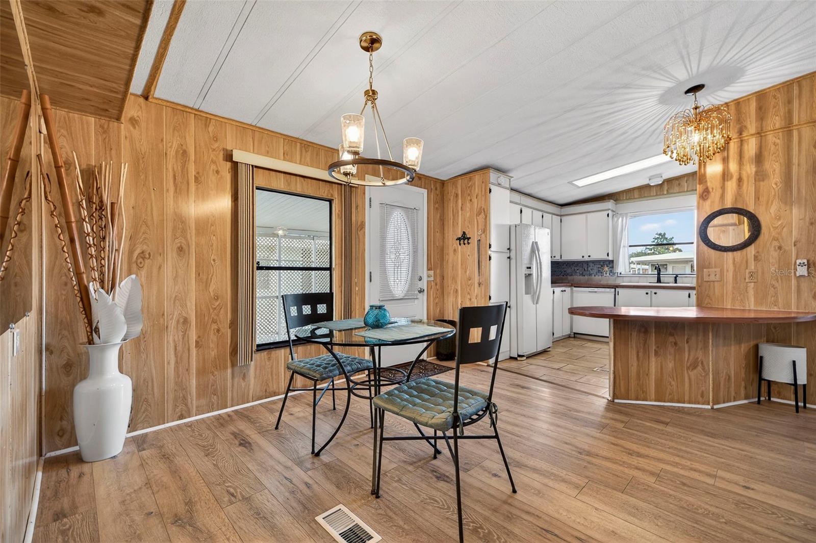 Image 13 of 30 For 7880 54th Avenue N 38