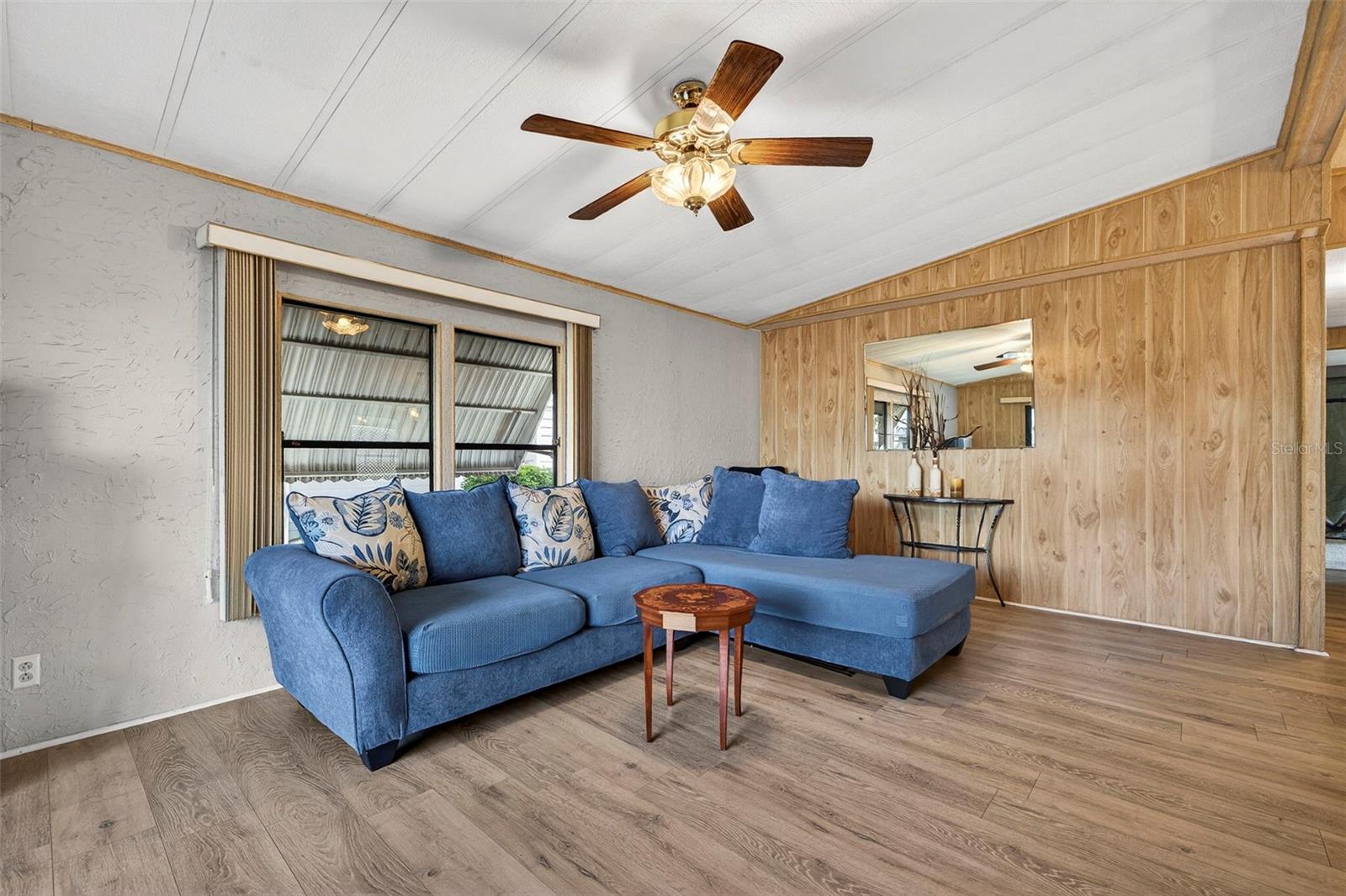 Image 6 of 30 For 7880 54th Avenue N 38