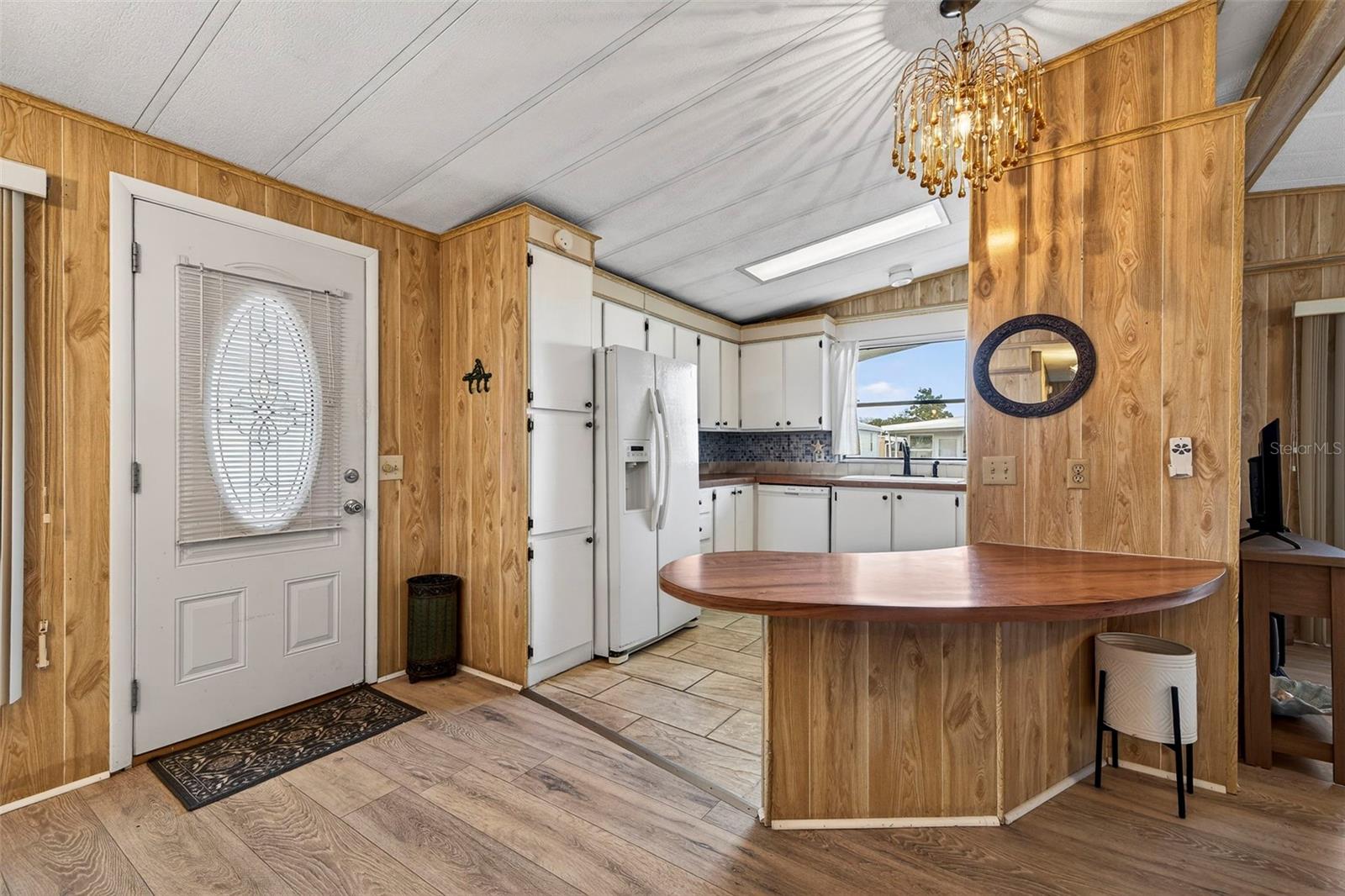 Image 7 of 30 For 7880 54th Avenue N 38