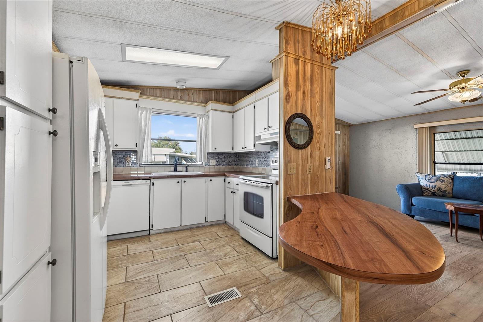 Image 8 of 30 For 7880 54th Avenue N 38