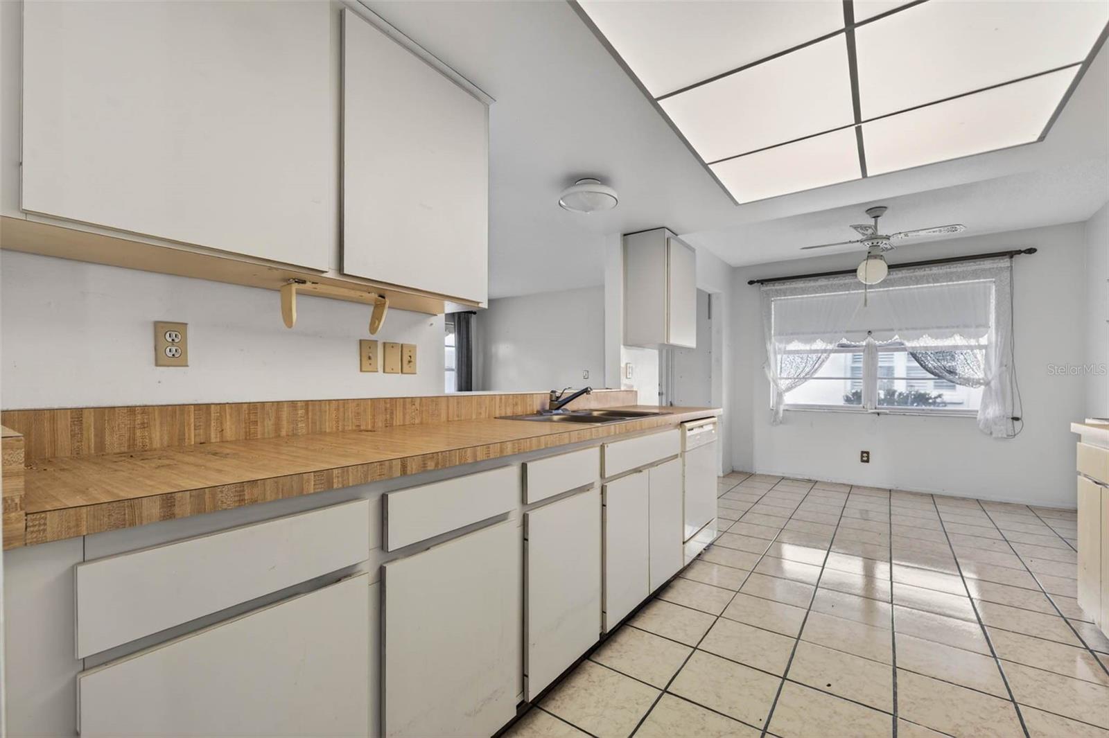 Image 11 of 39 For 9124 39th Lane N 5