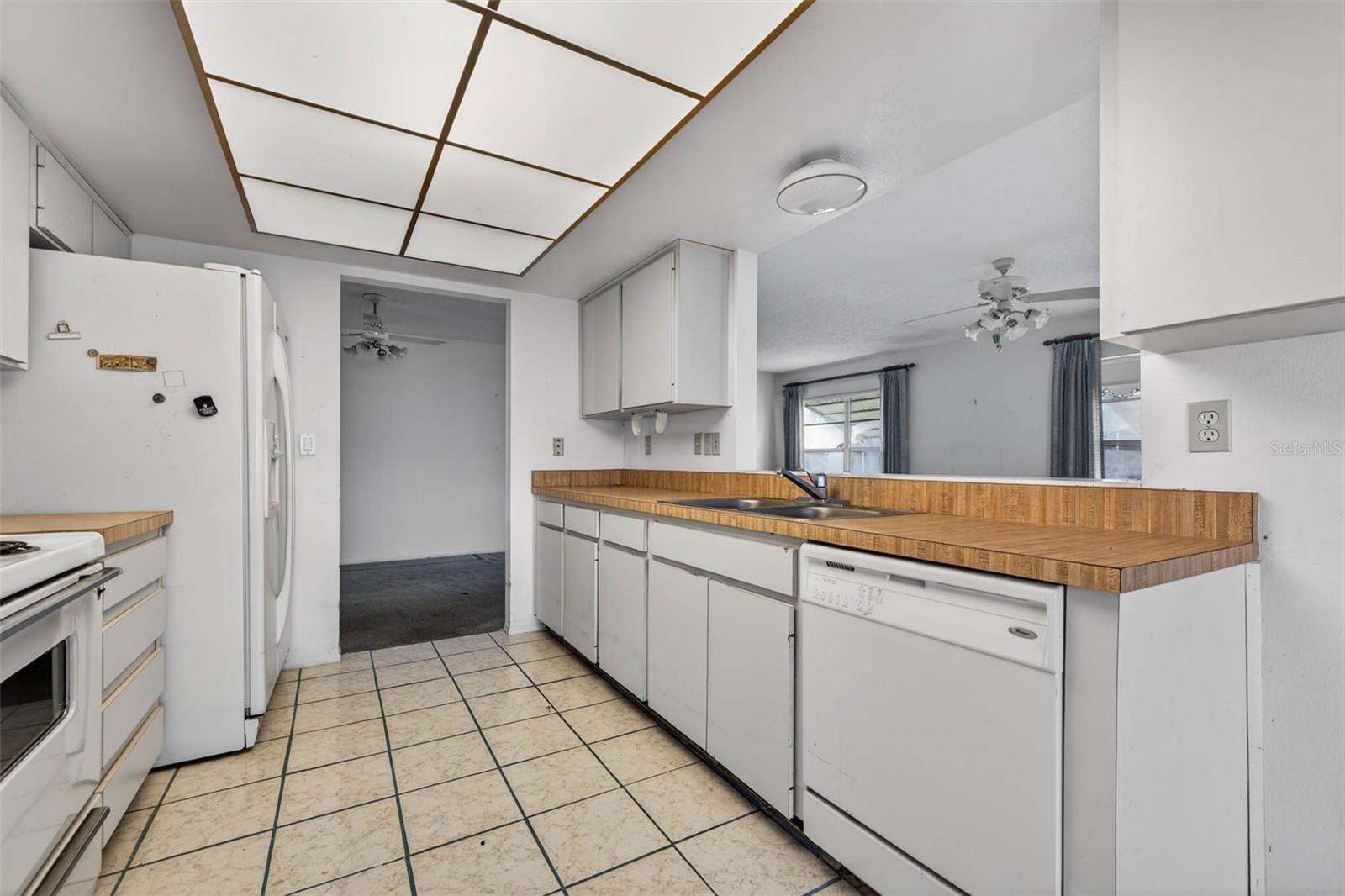 Image 13 of 39 For 9124 39th Lane N 5