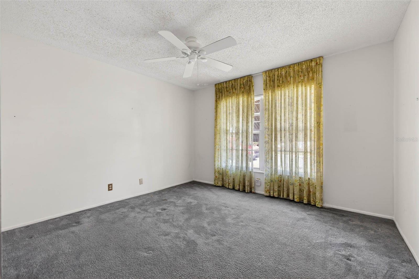 Image 25 of 39 For 9124 39th Lane N 5