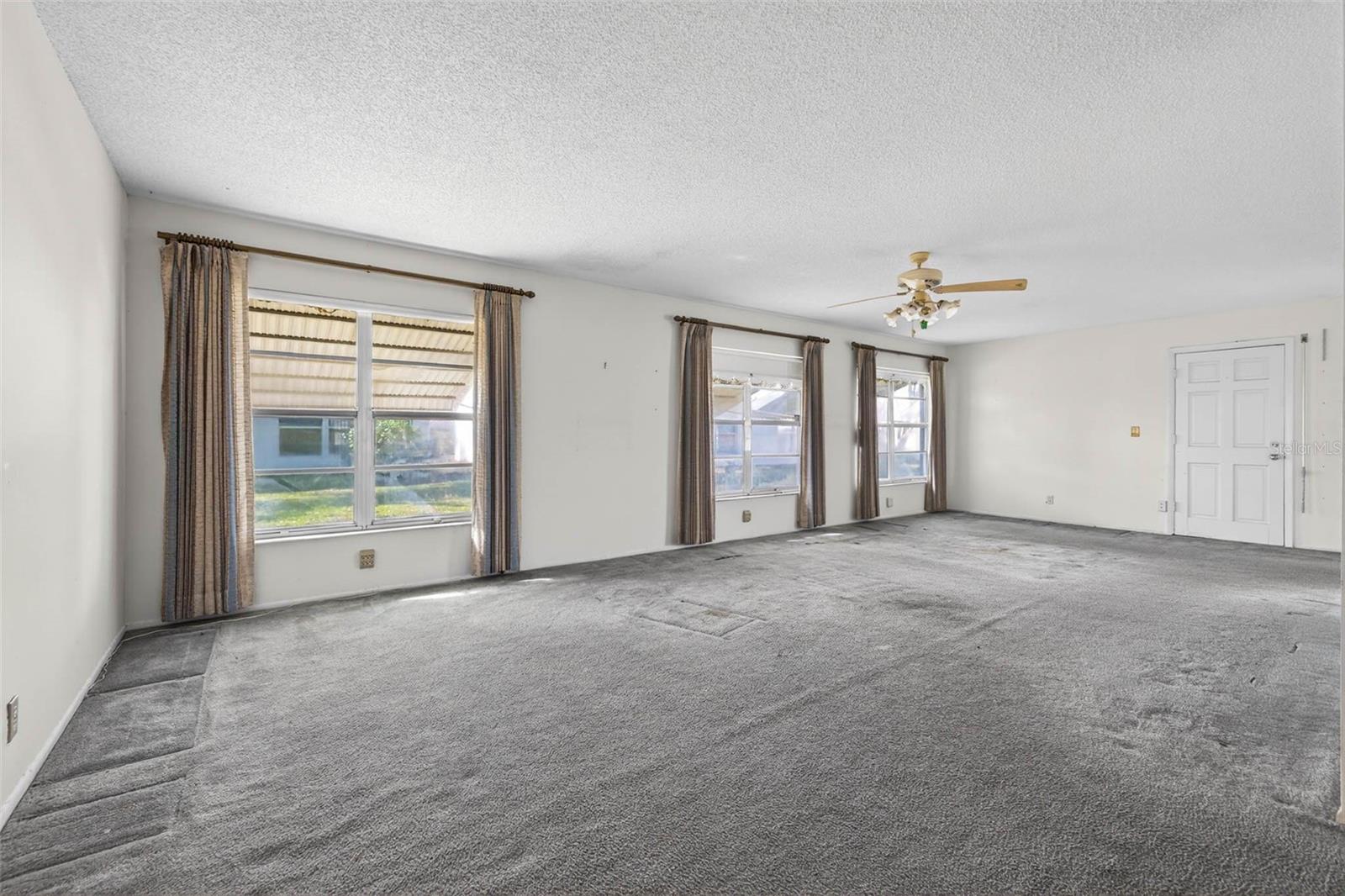 Image 3 of 39 For 9124 39th Lane N 5