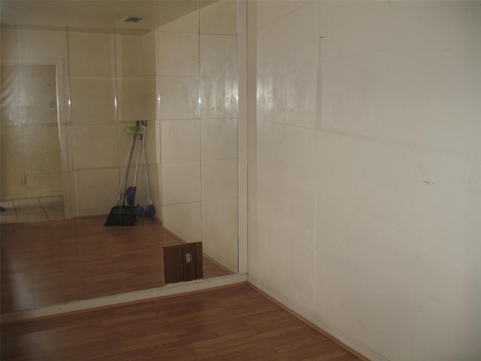 Image 7 of 29 For 3712 Clifton Street