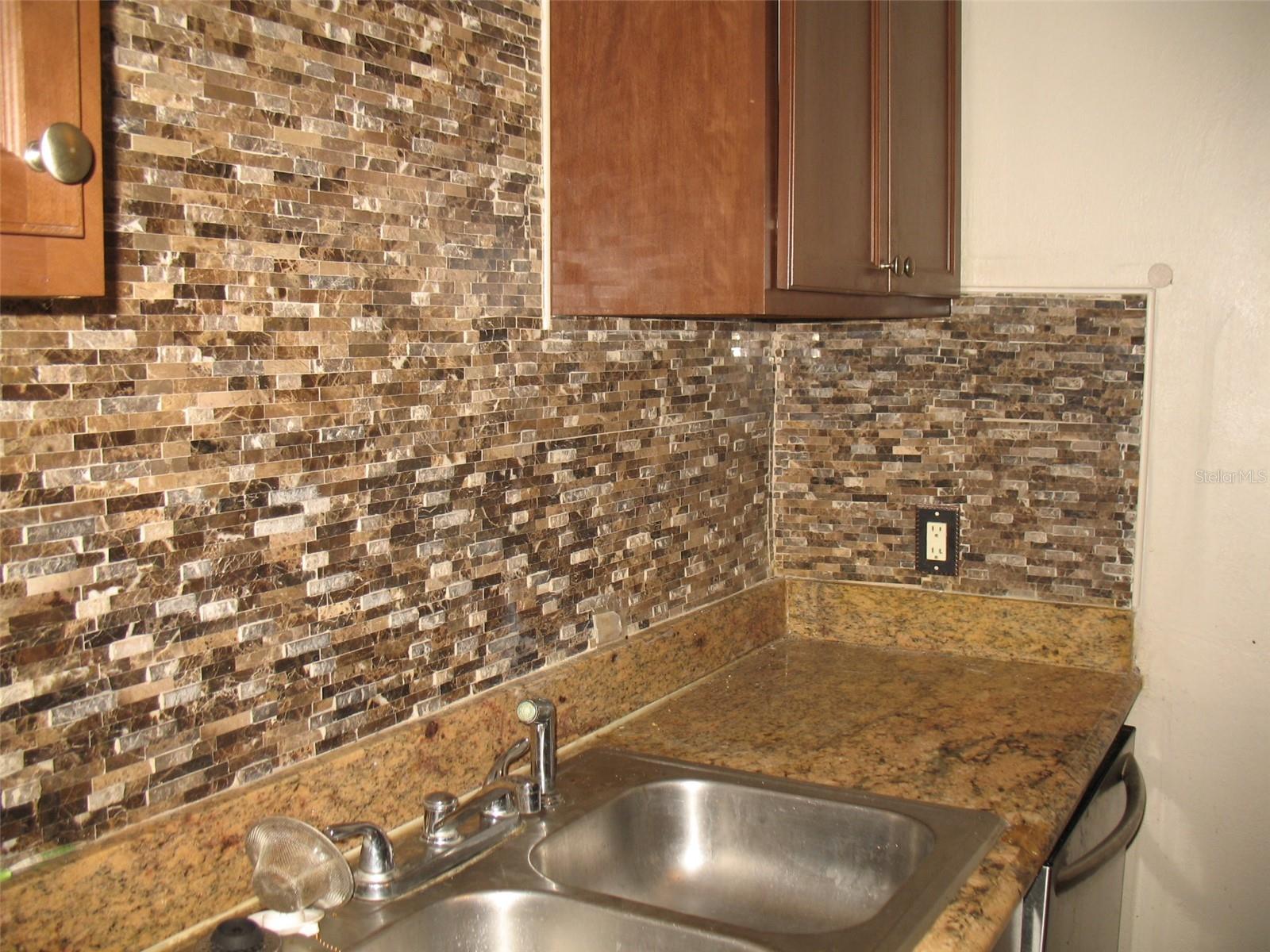 Image 8 of 29 For 3712 Clifton Street