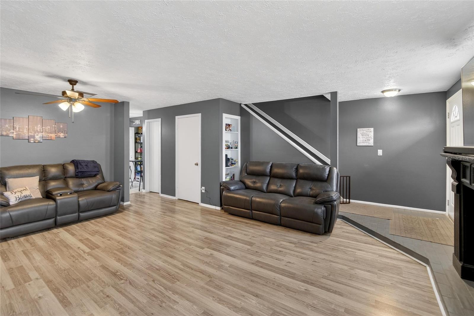 Image 12 of 47 For 6424 Rockpointe Drive