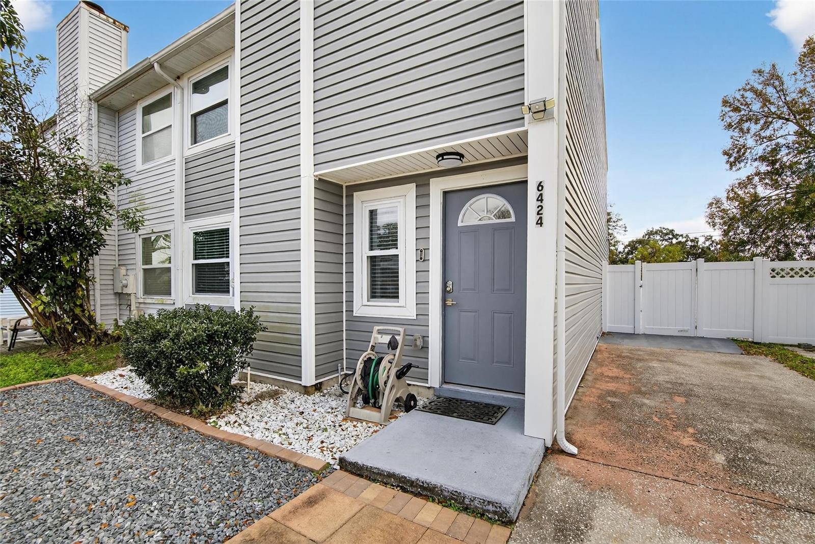 Image 9 of 47 For 6424 Rockpointe Drive