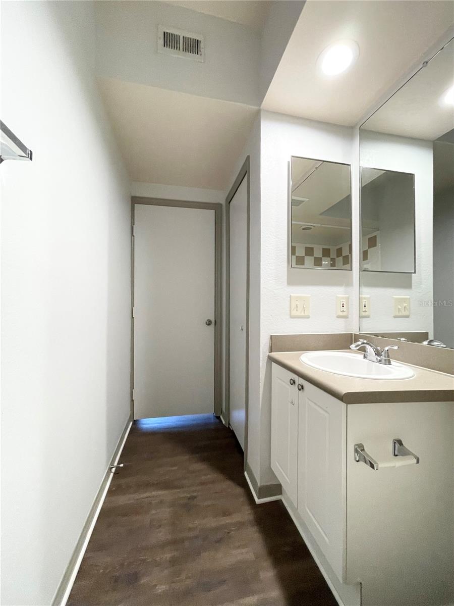 Image 26 of 29 For 15018 Arbor Reserve Circle  203