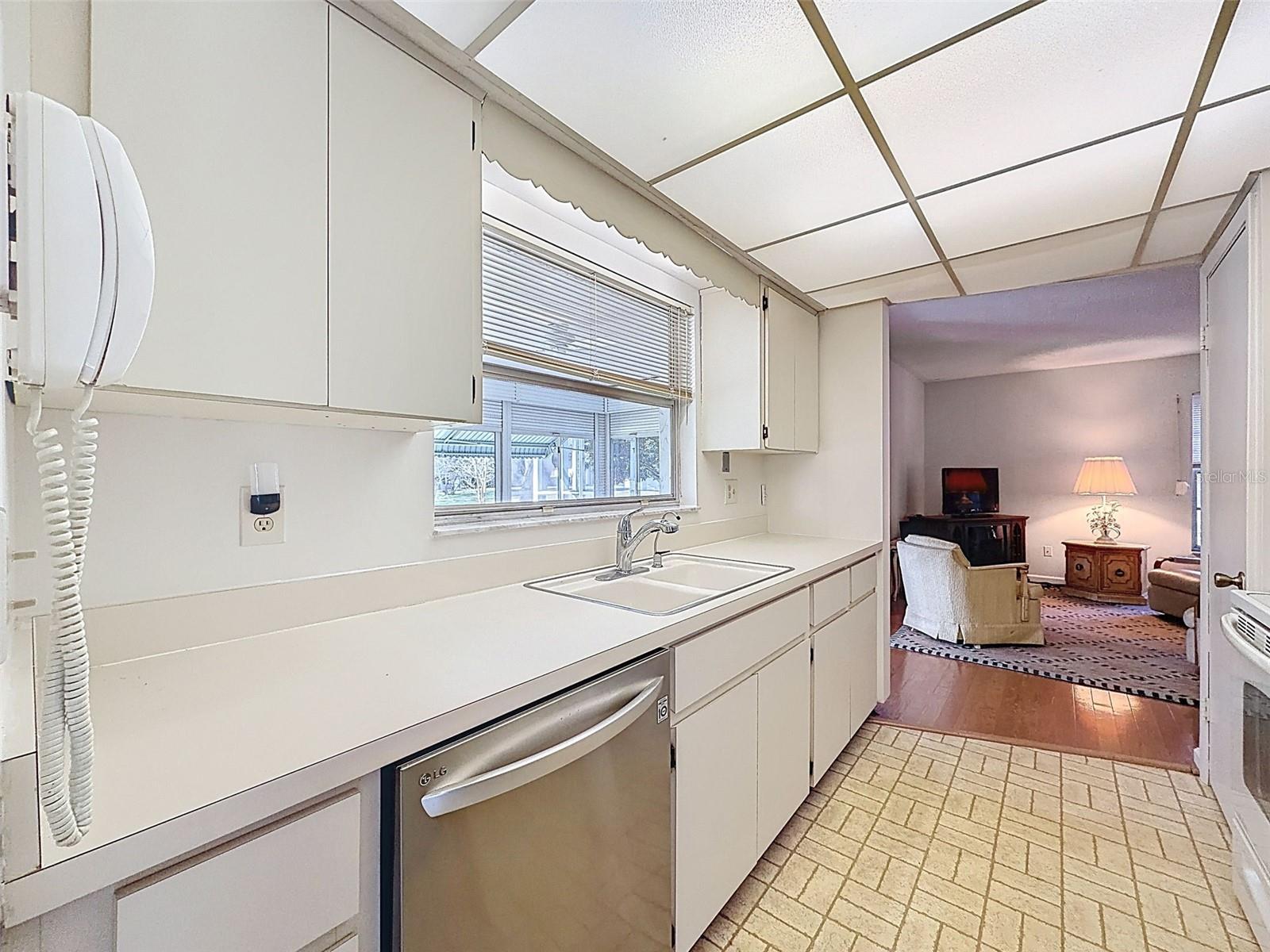 Image 17 of 94 For 1446 Queen Anne Boulevard