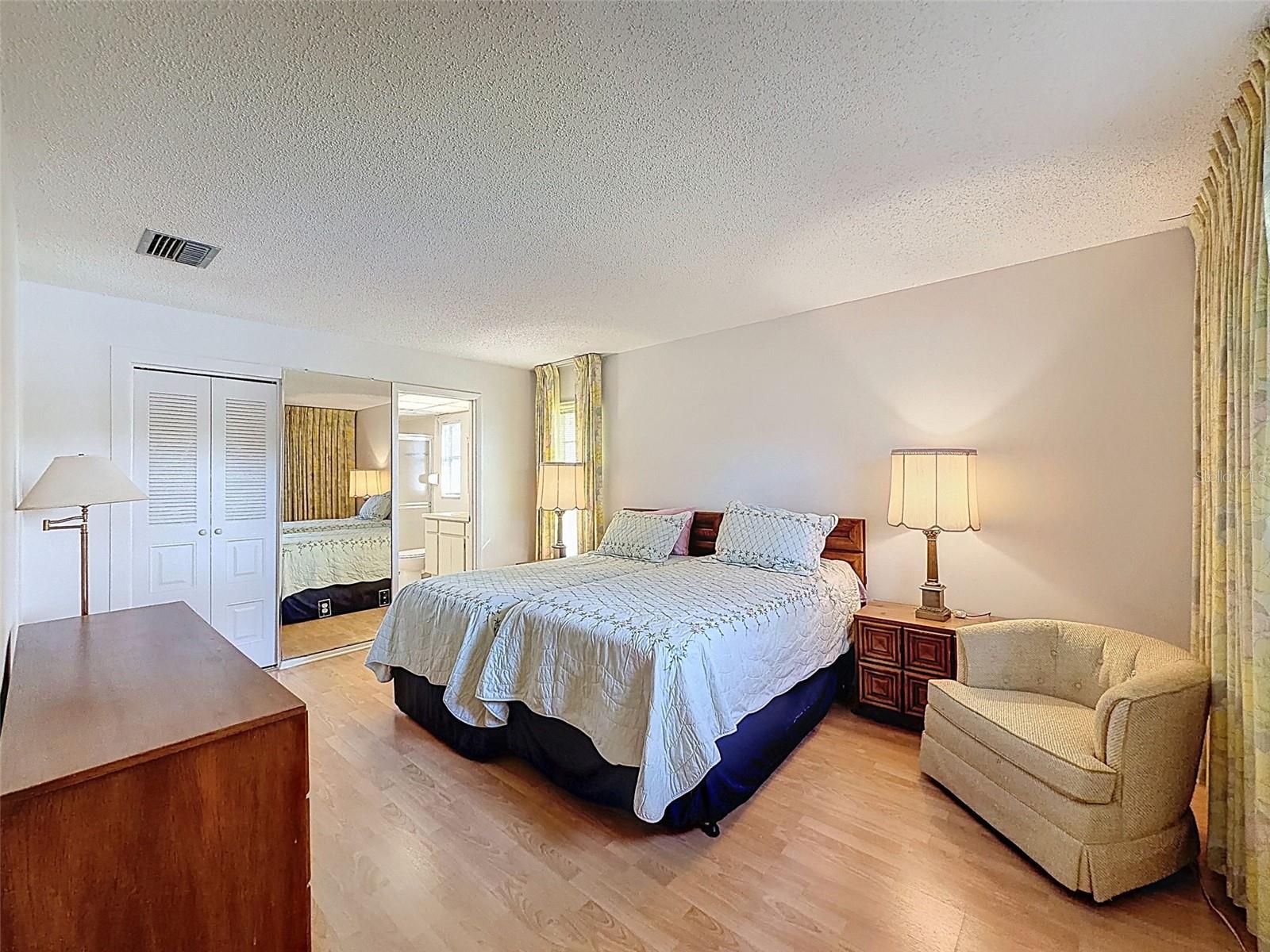 Image 26 of 94 For 1446 Queen Anne Boulevard