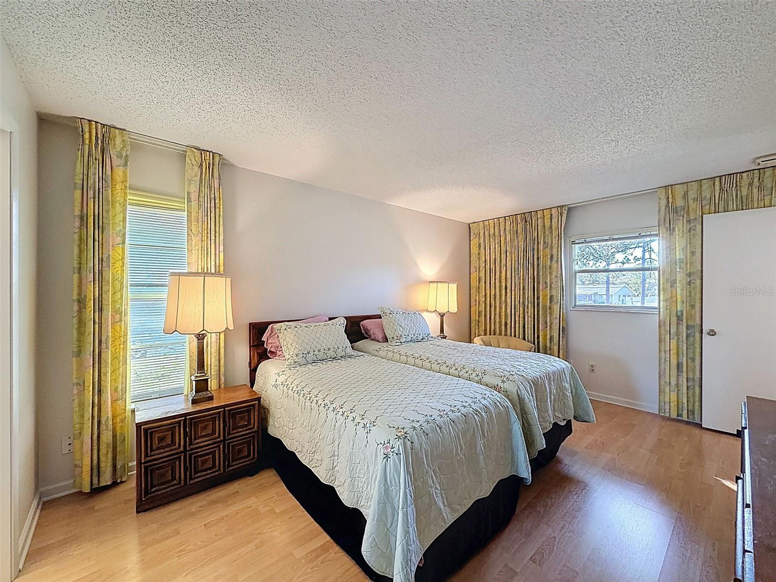 Image 27 of 94 For 1446 Queen Anne Boulevard