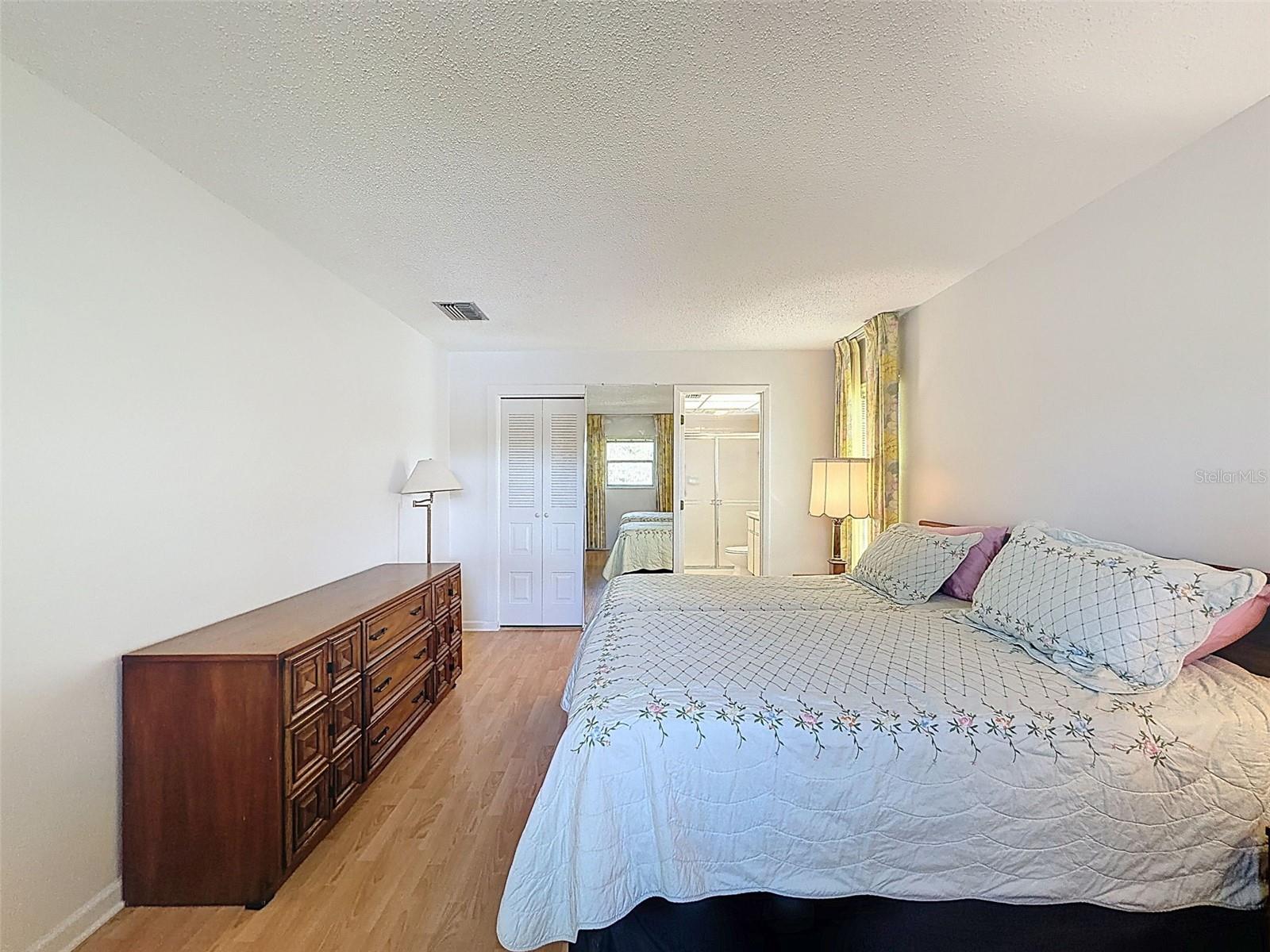 Image 28 of 94 For 1446 Queen Anne Boulevard