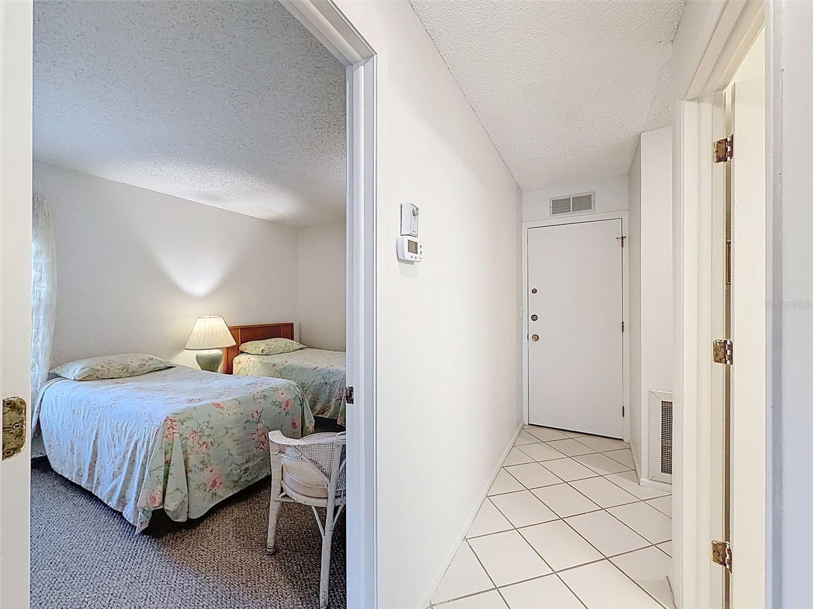 Image 33 of 94 For 1446 Queen Anne Boulevard