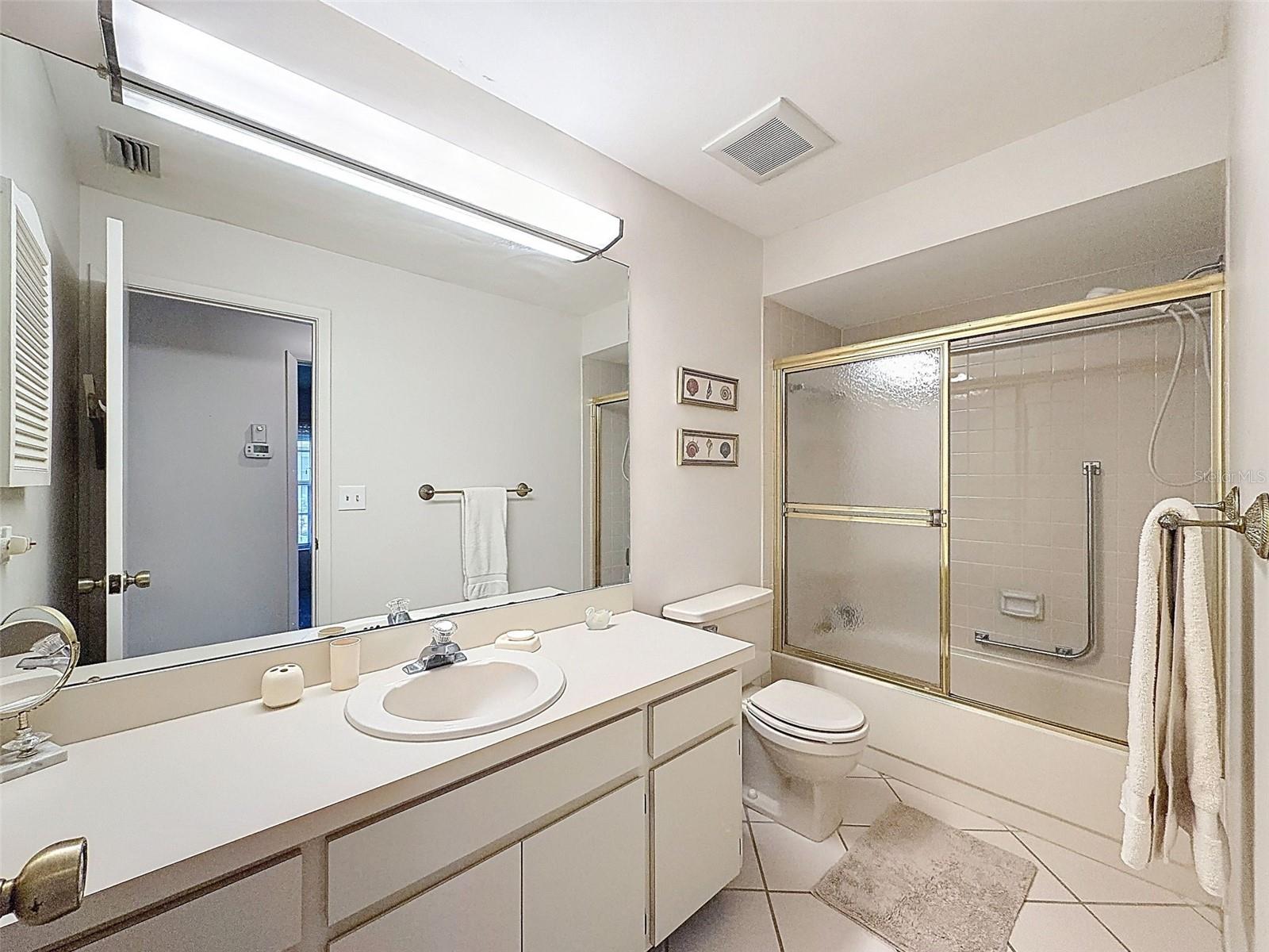 Image 35 of 94 For 1446 Queen Anne Boulevard