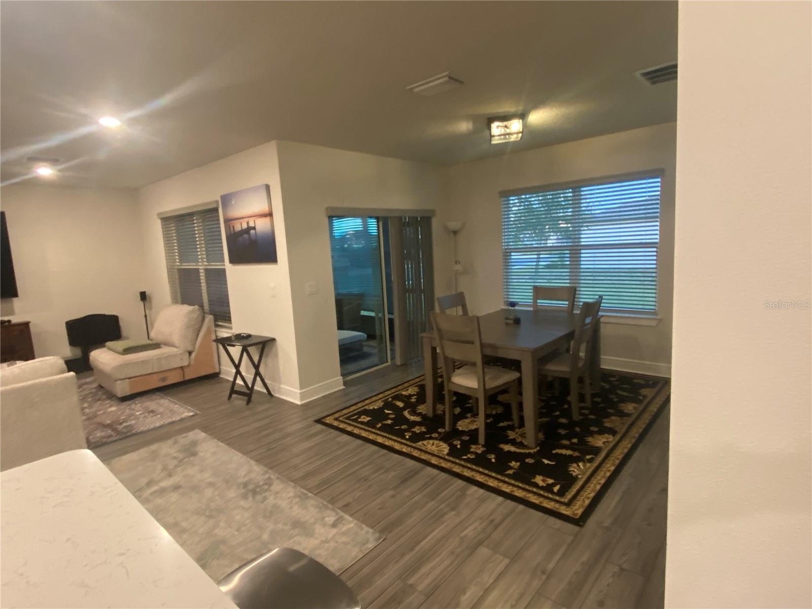 Image 24 of 51 For 9328 Royal River Circle