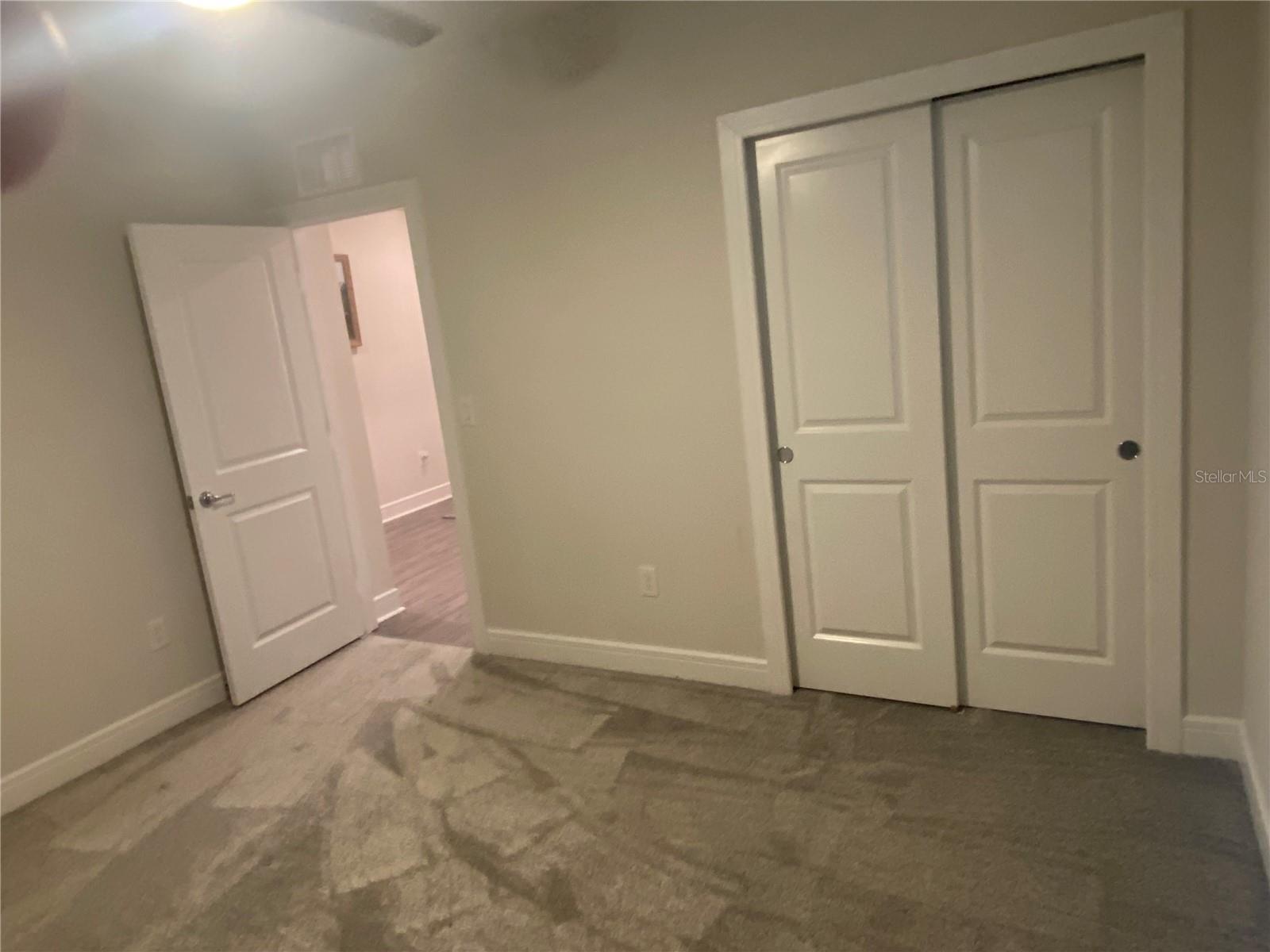 Image 43 of 51 For 9328 Royal River Circle