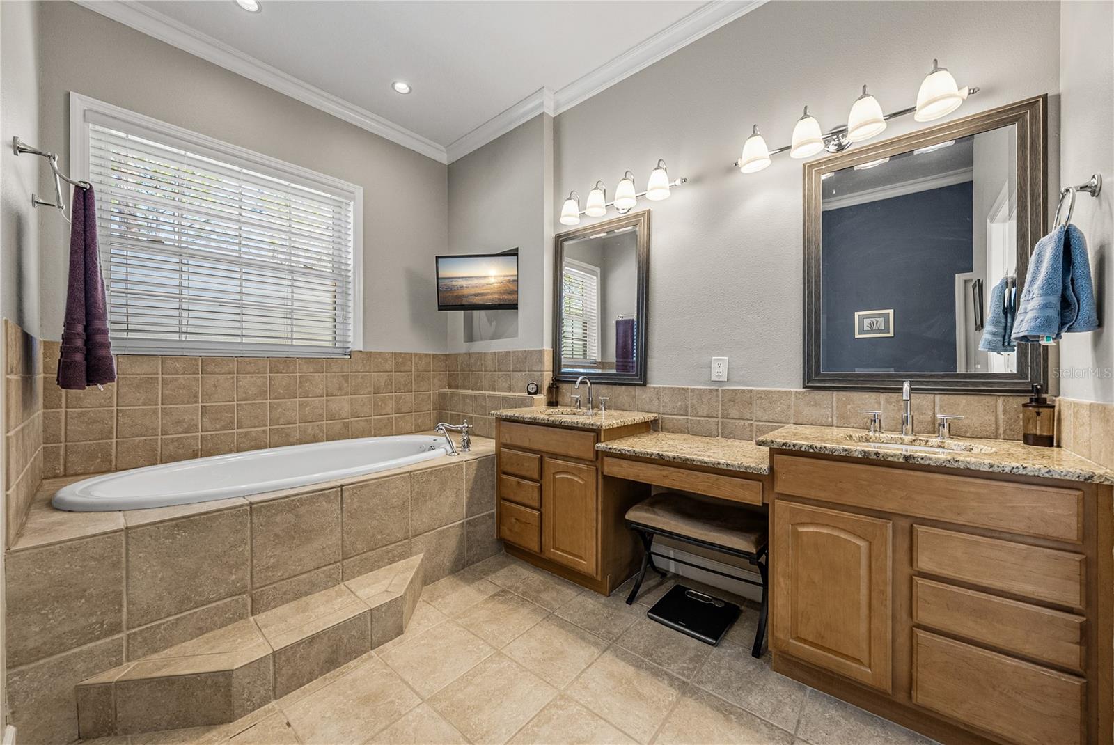 Image 29 of 65 For 27154 Ravens Brook Road