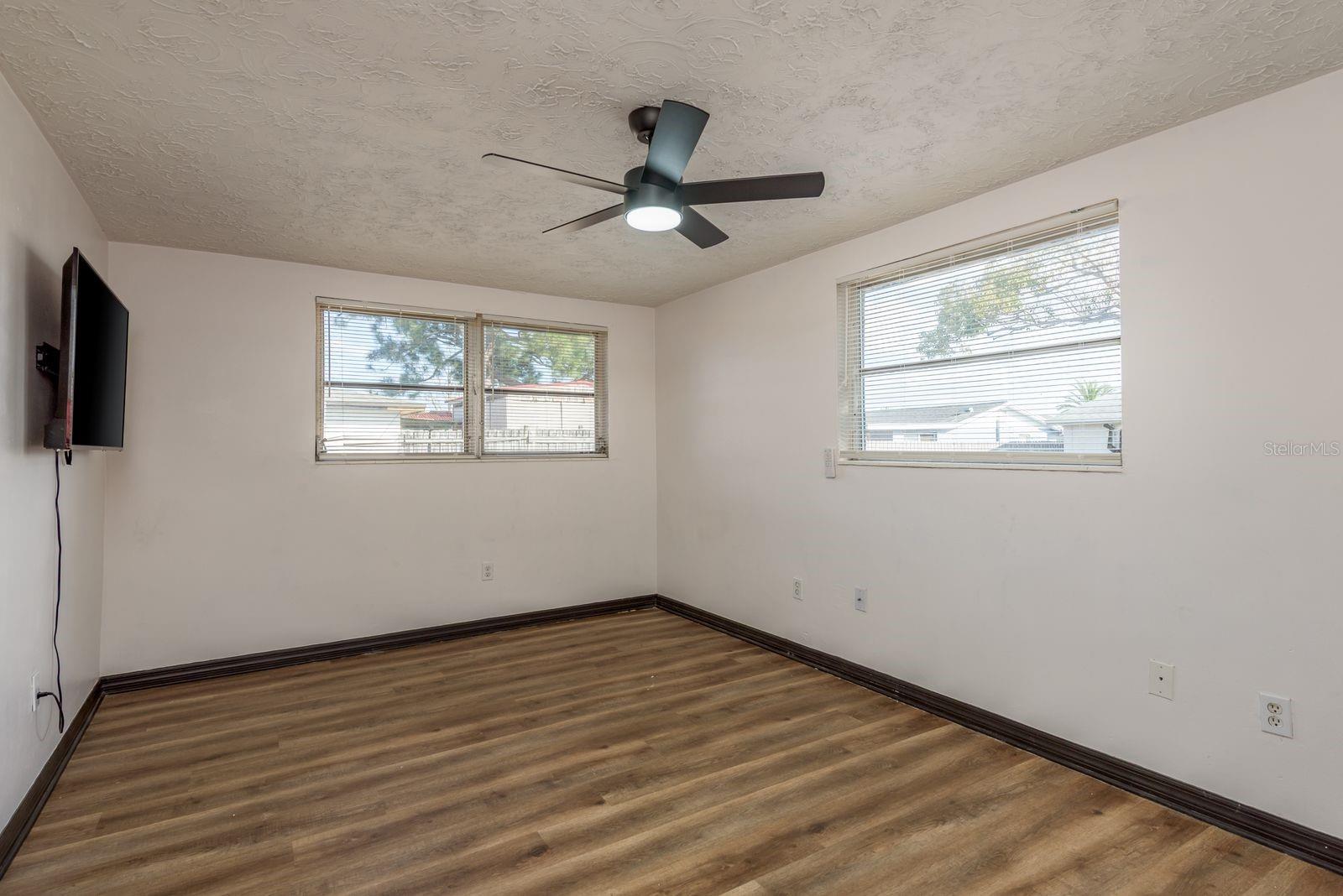 Image 22 of 28 For 3332 Chauncy Road