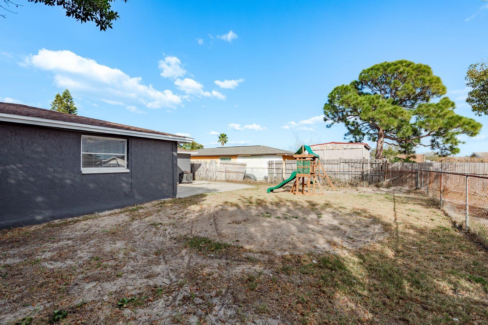 Image 27 of 28 For 3332 Chauncy Road