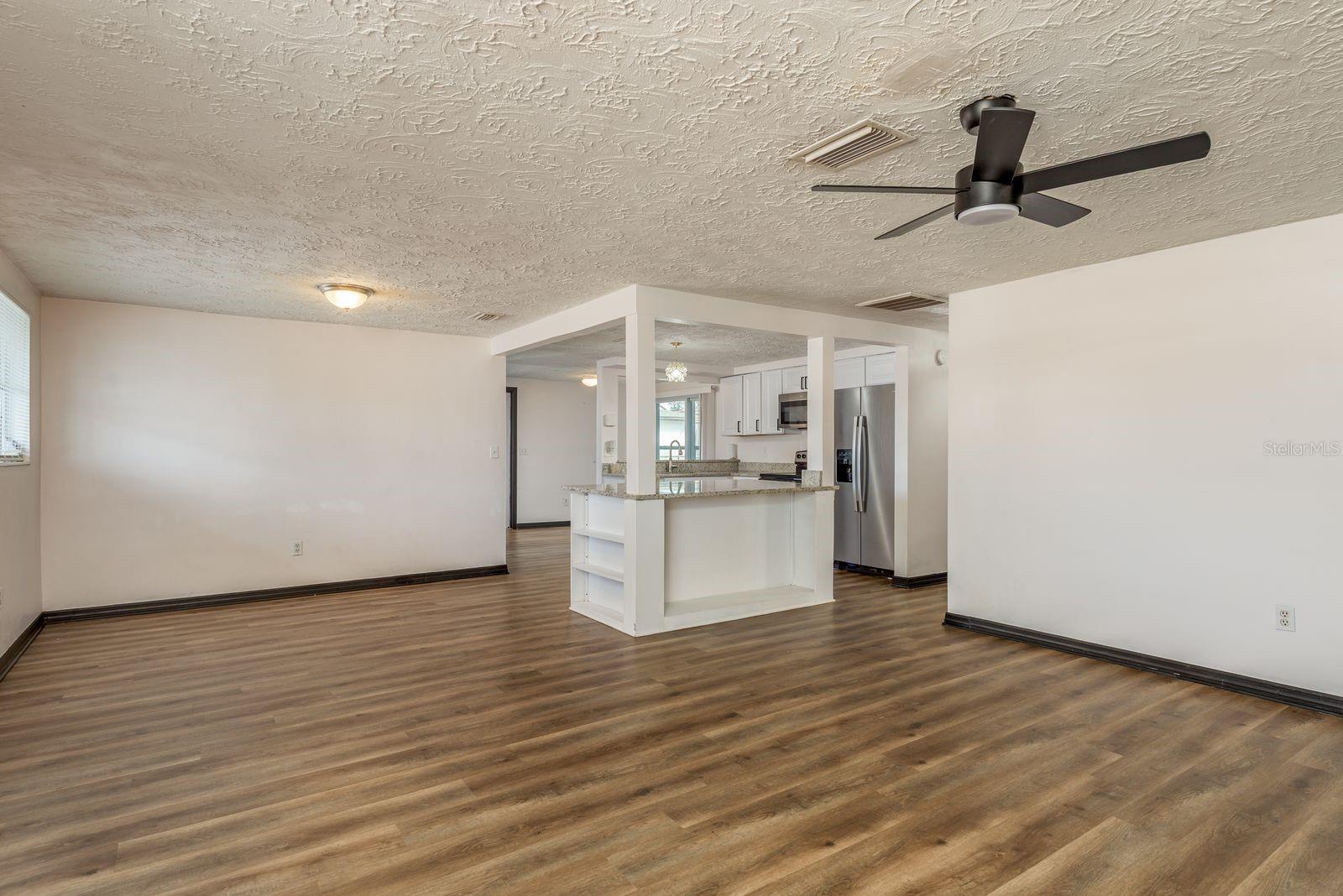 Image 7 of 28 For 3332 Chauncy Road