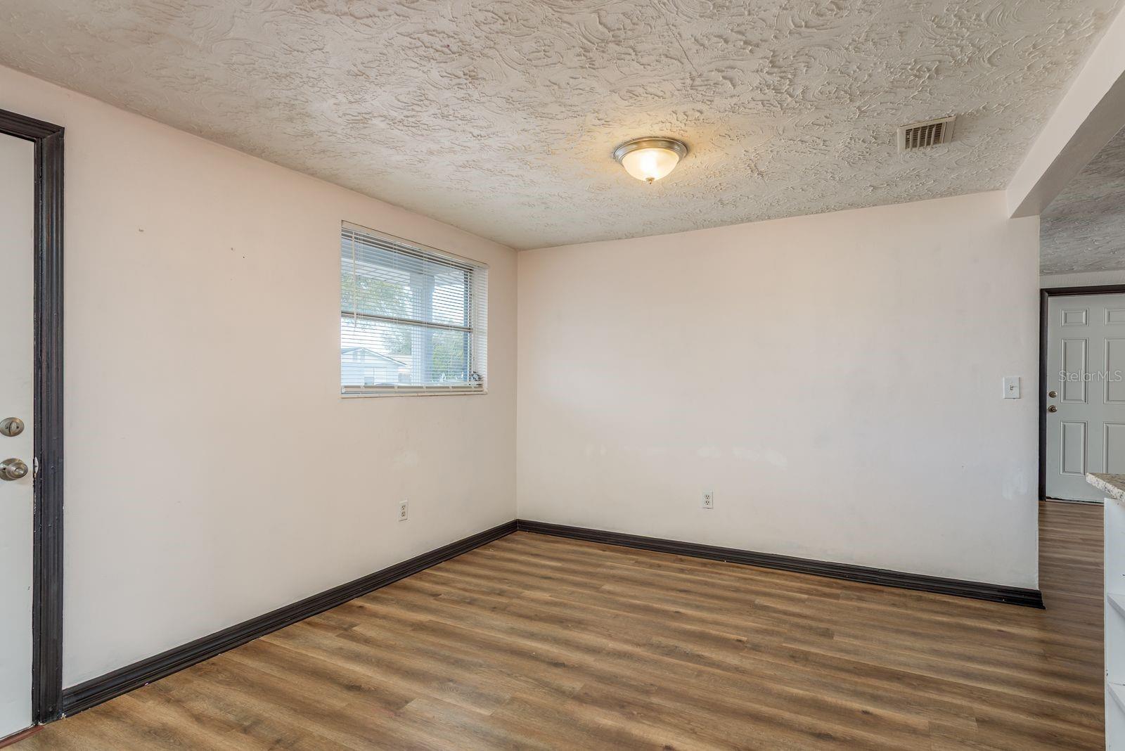 Image 8 of 28 For 3332 Chauncy Road