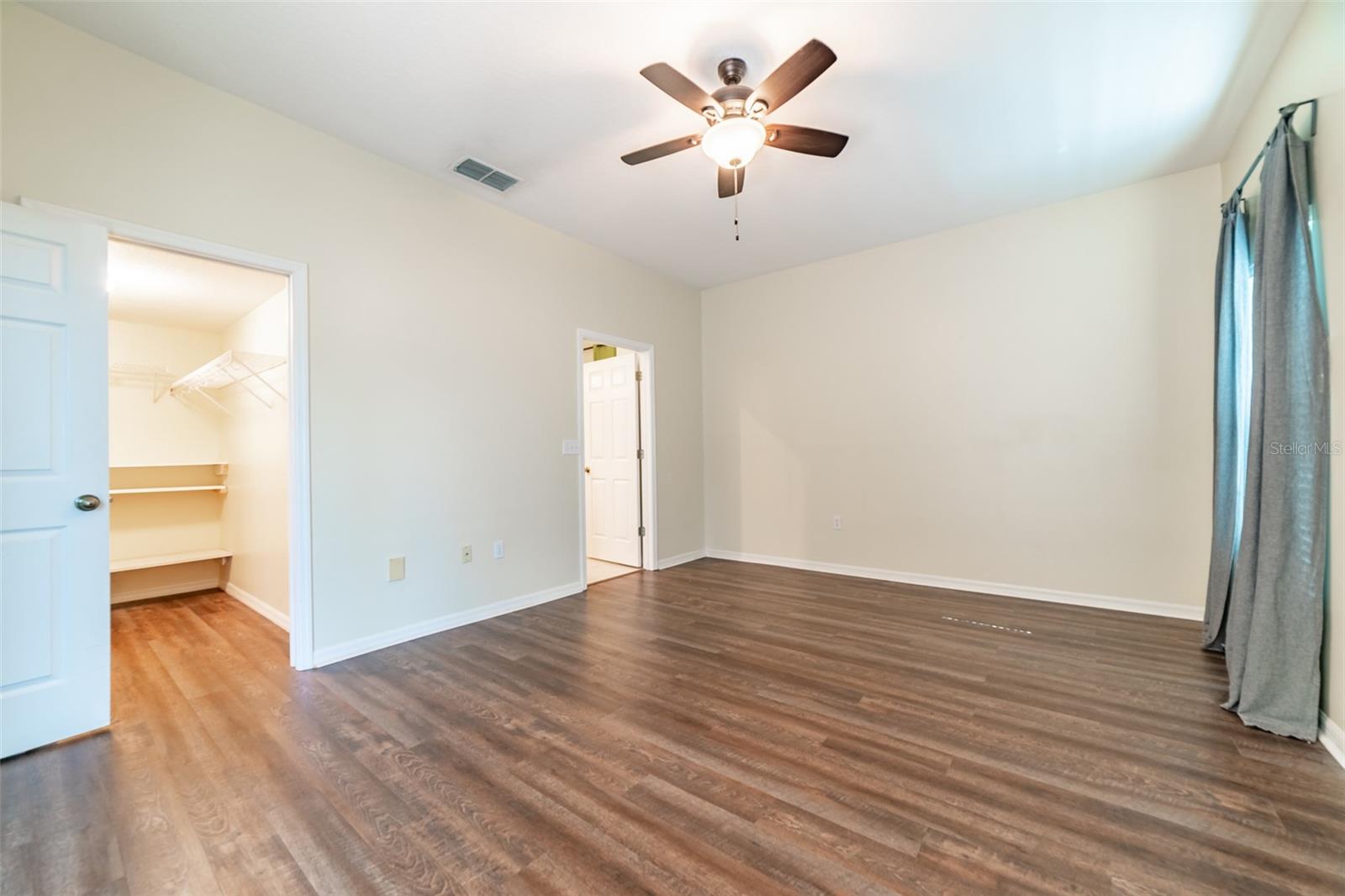 Image 22 of 45 For 10420 Mulligan Court