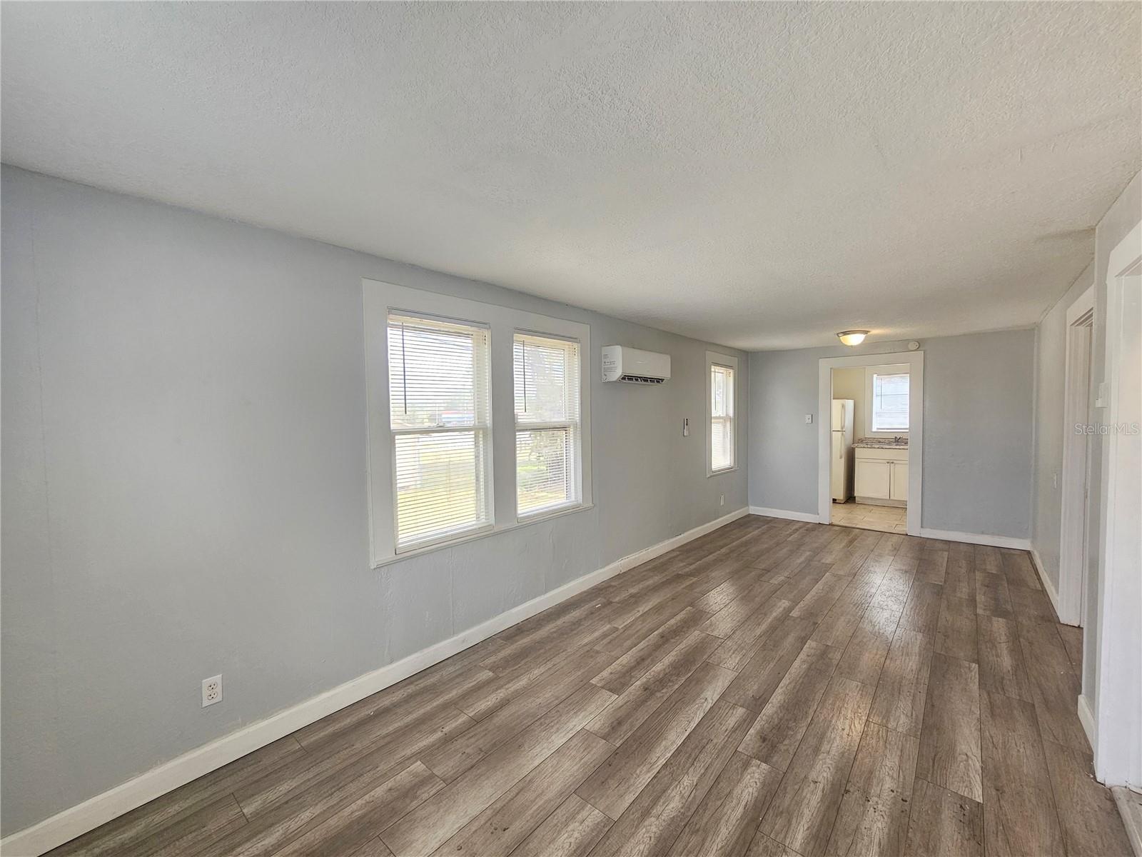 Image 4 of 9 For 503 Longfellow Boulevard Up