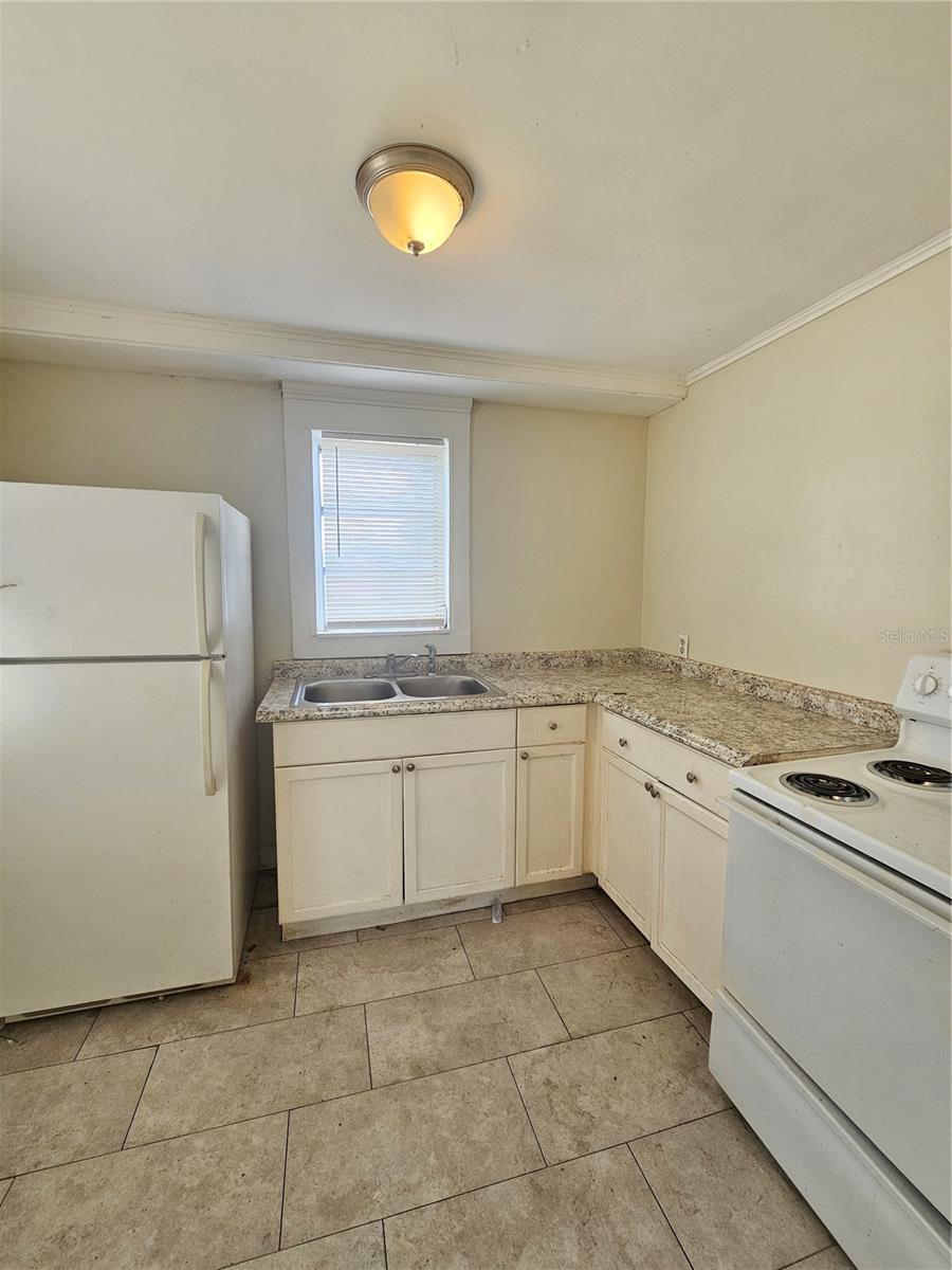 Image 6 of 9 For 503 Longfellow Boulevard Up