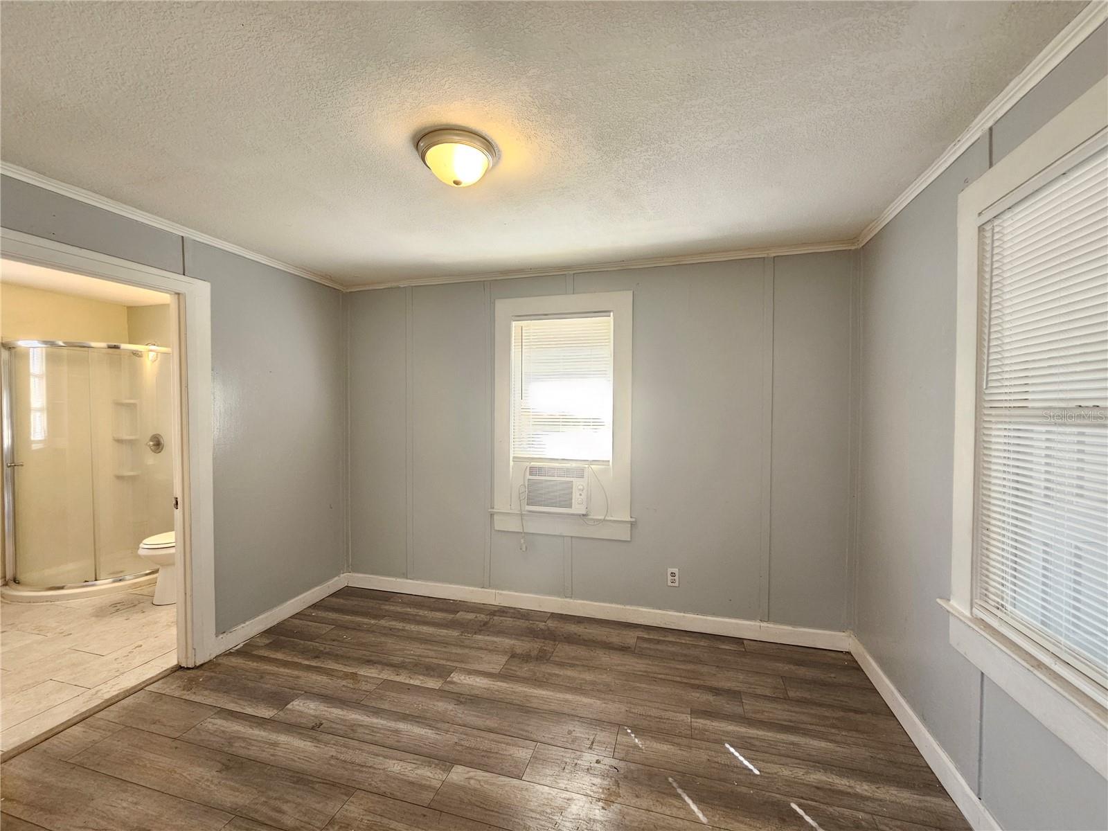 Image 7 of 9 For 503 Longfellow Boulevard Up