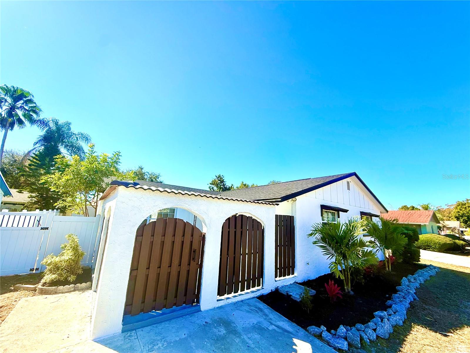 Image 2 of 45 For 6910 Dalkeith Avenue N