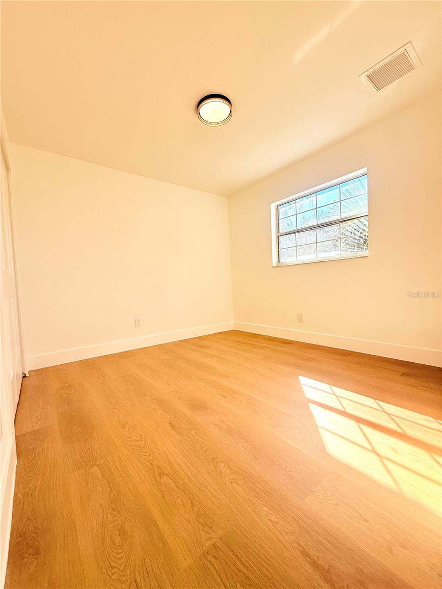 Image 26 of 45 For 6910 Dalkeith Avenue N