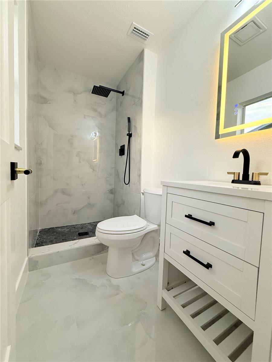 Image 32 of 45 For 6910 Dalkeith Avenue N