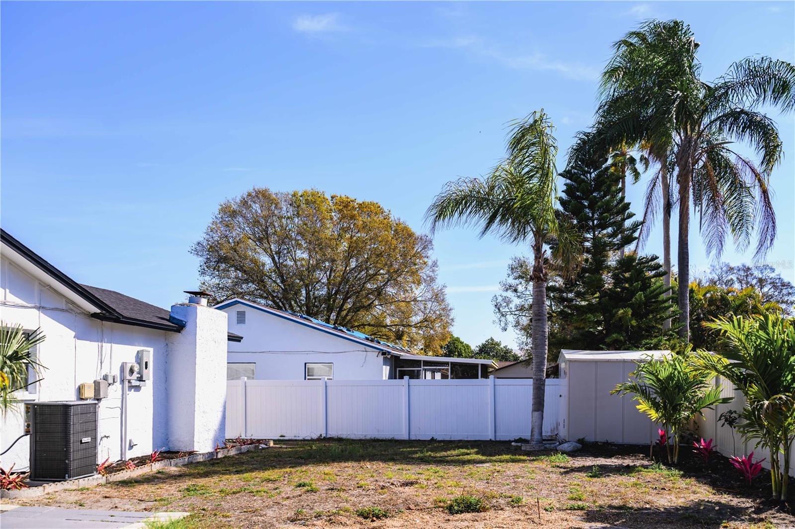 Image 38 of 45 For 6910 Dalkeith Avenue N