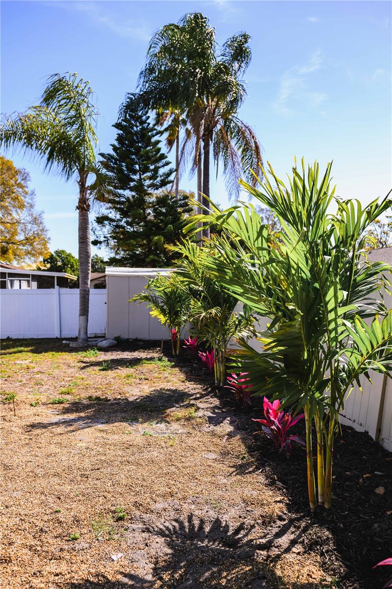 Image 39 of 45 For 6910 Dalkeith Avenue N